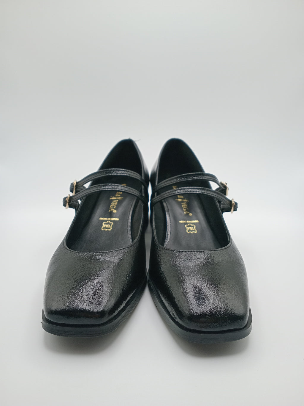 SALTO MARY JANE DANIELA VEGA PRETO FIVELA DUPLA BICO QUADRADO COURO