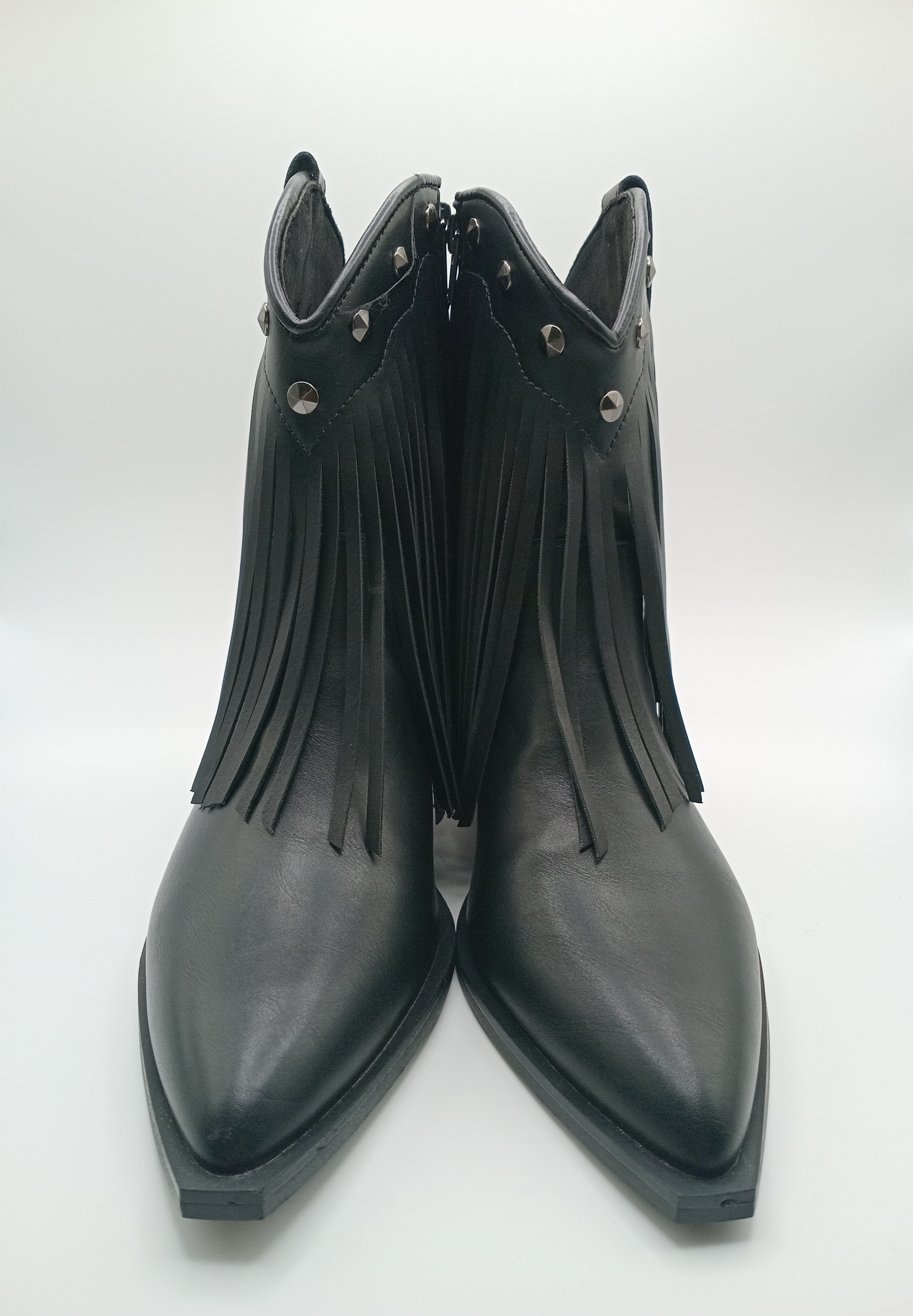 BOTA COWGIRL CORINA PRETO FRANJA ECO PELE BICUDO