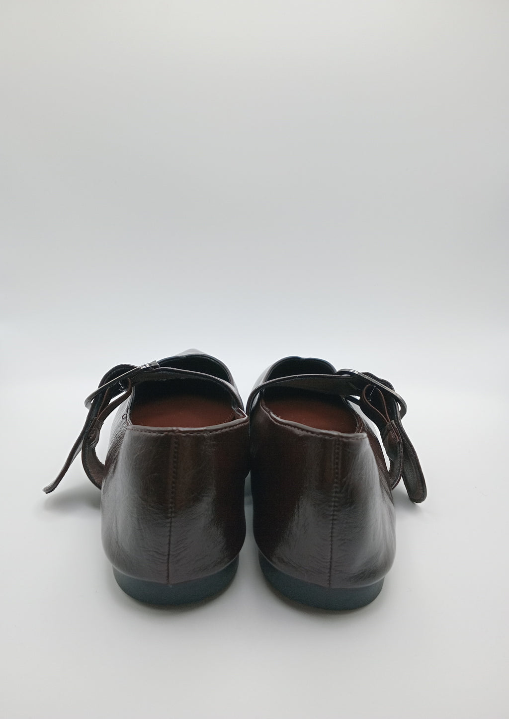 SABRINA MARY JANE BELLAMICA CASTANHO ESCURO ECO PELE BICUDO