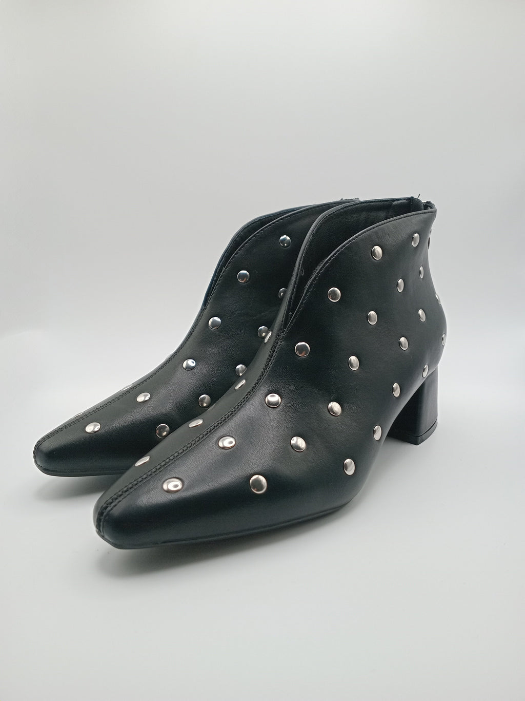 BOTA SALTO BUONAROTTI PRETO ECO PELE ZIPER TAXAS FENDA BICO QUADRADO