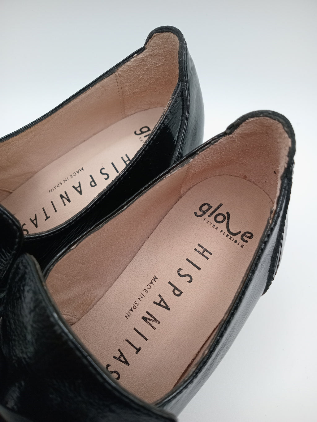 MOCASSIM SALTO HISPANITAS PRETO COURO TIRA CORRENTE BICO REDONDO