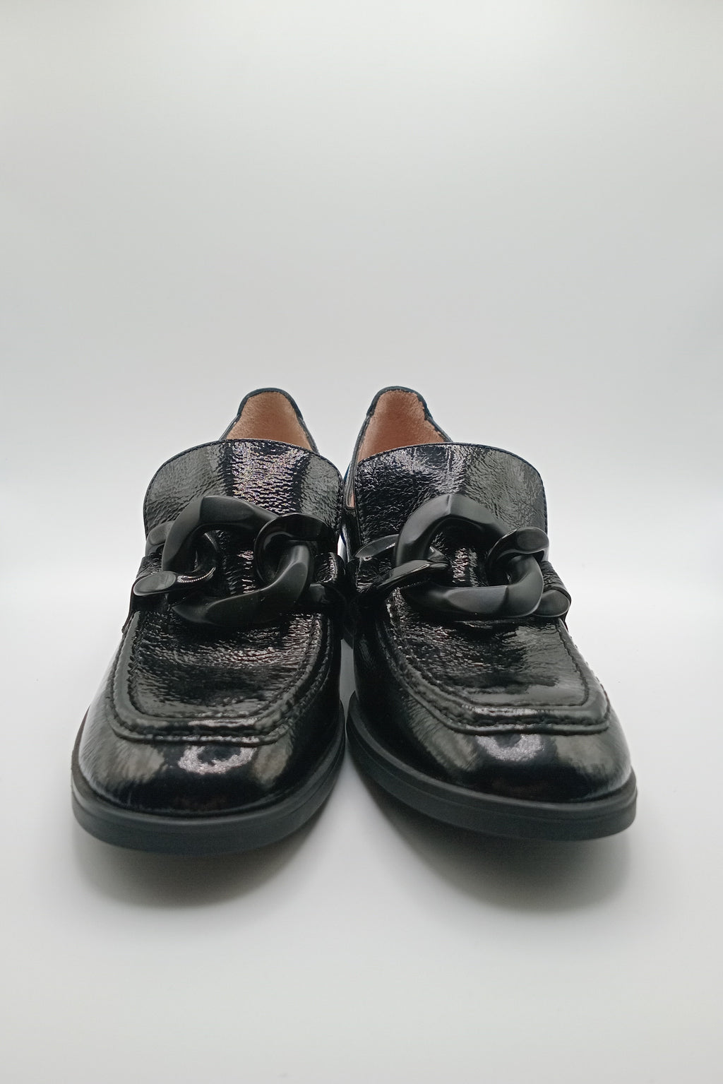 MOCASSIM SALTO HISPANITAS PRETO COURO TIRA CORRENTE BICO REDONDO