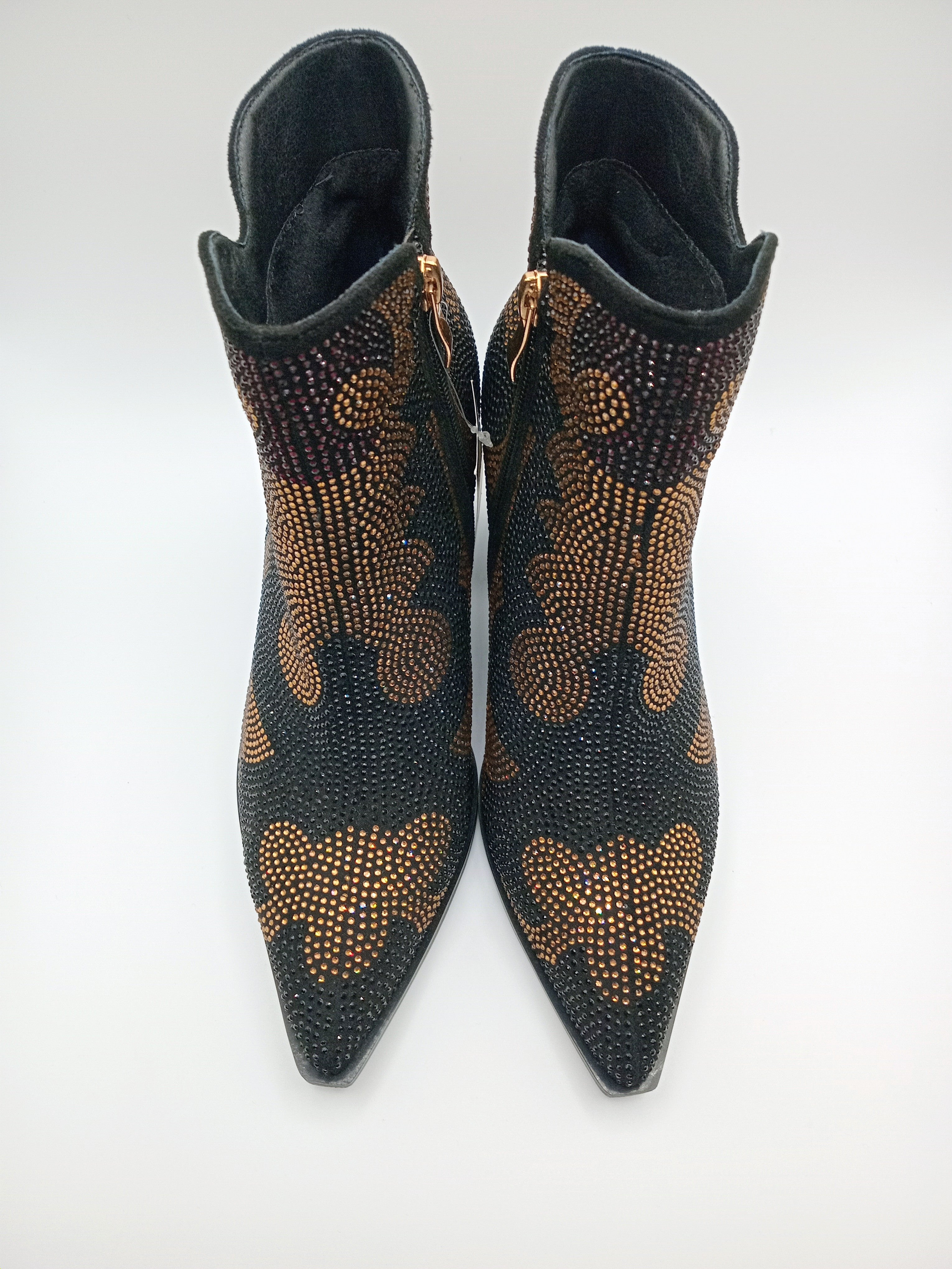 BOTA COWGIRL ROCKAWAY PRETO CRAVEJADA BRILHO BICUDO