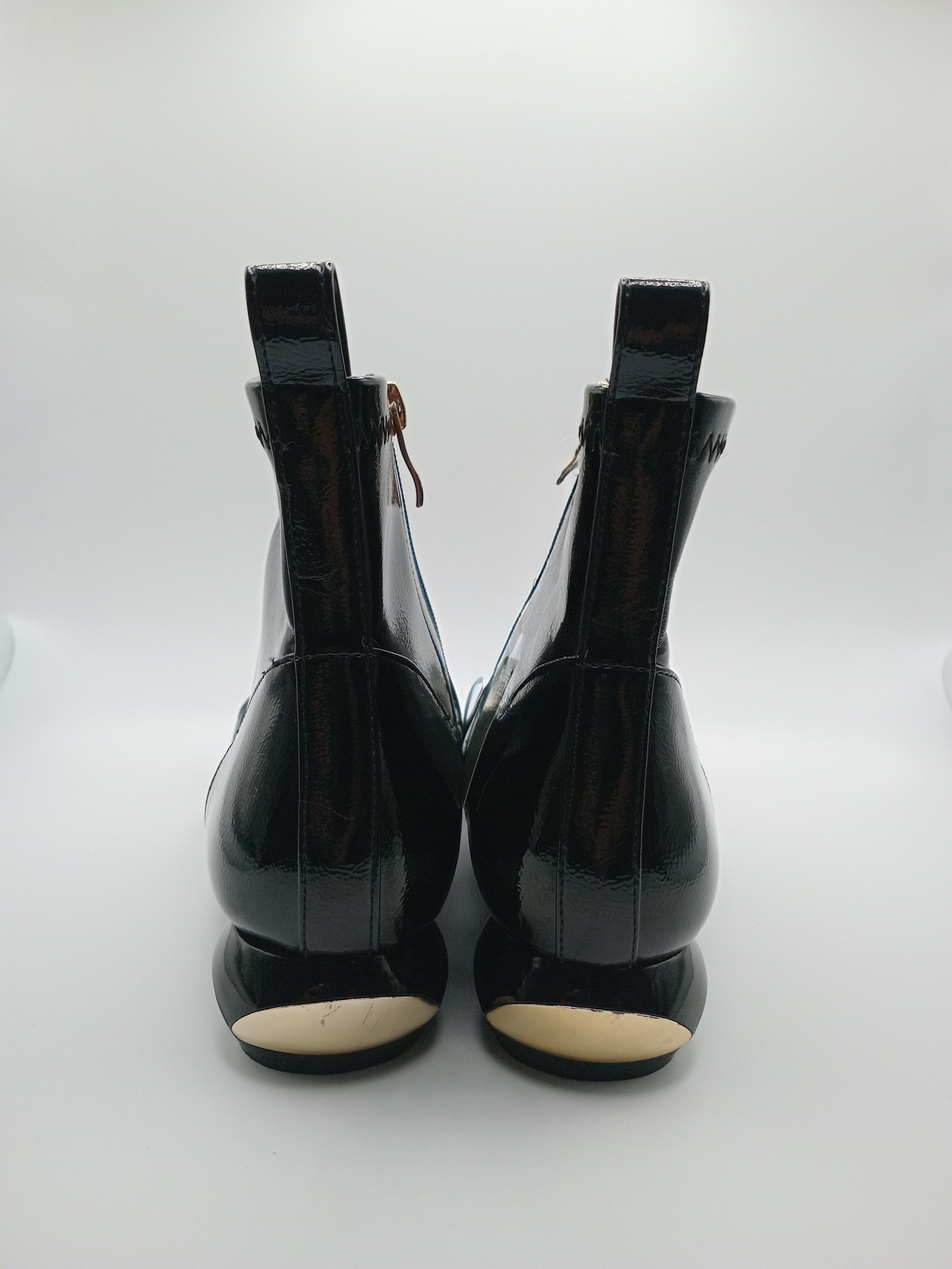 BOTA TEXANA ROCKAWAY PRETO ECO PELE TIRA CORRENTE DOURADO ZIPER BOTIM