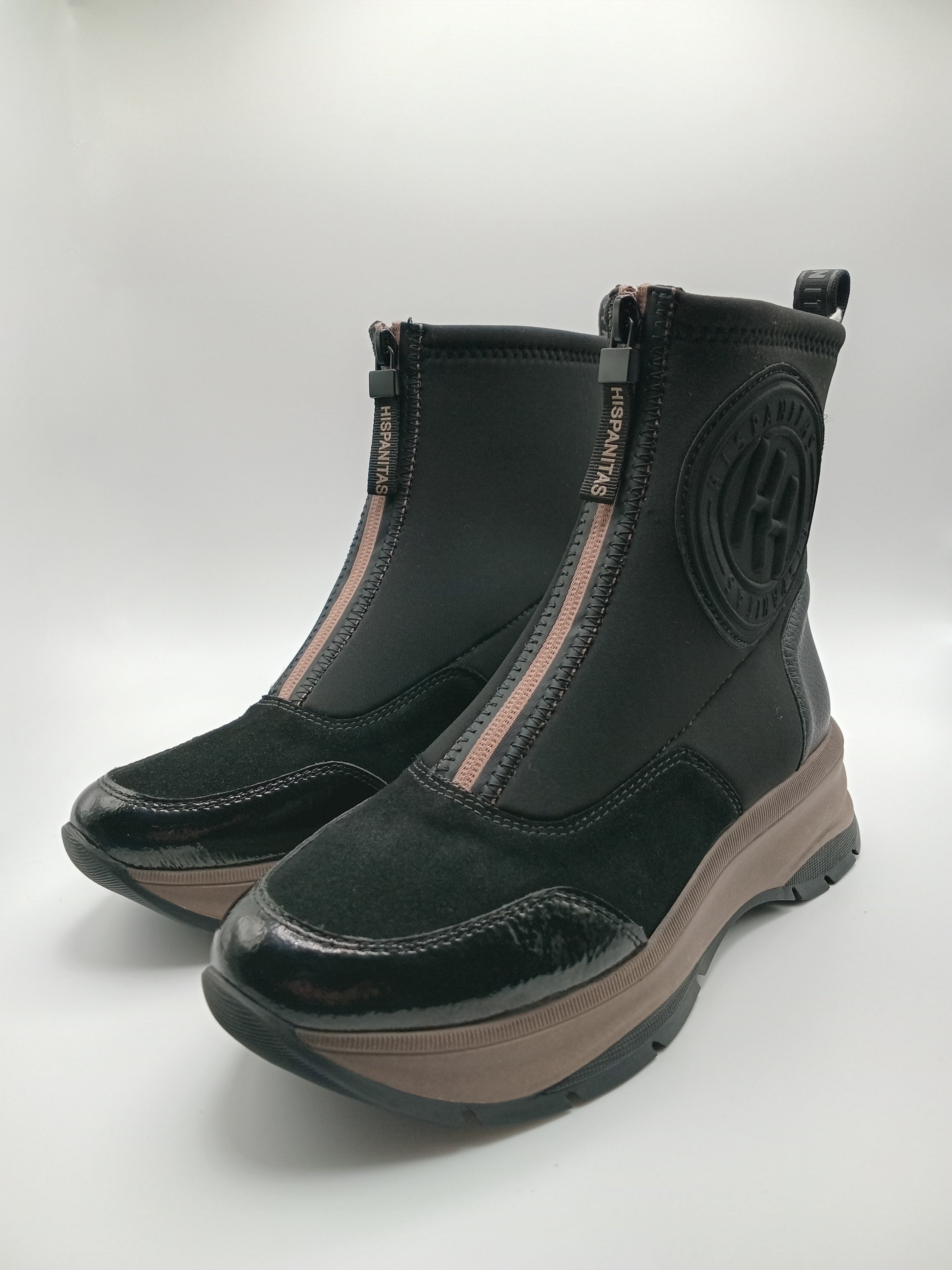 BOTA TÊNIS HISPANITAS PRETO ZIPER FRENTE LOGO ALTO RELEVO 3D