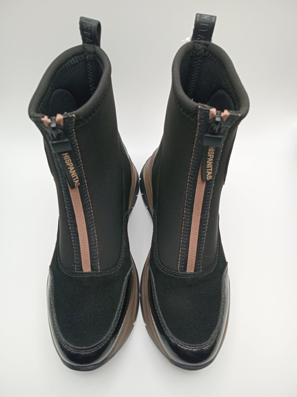 BOTA TÊNIS HISPANITAS PRETO ZIPER FRENTE LOGO ALTO RELEVO 3D