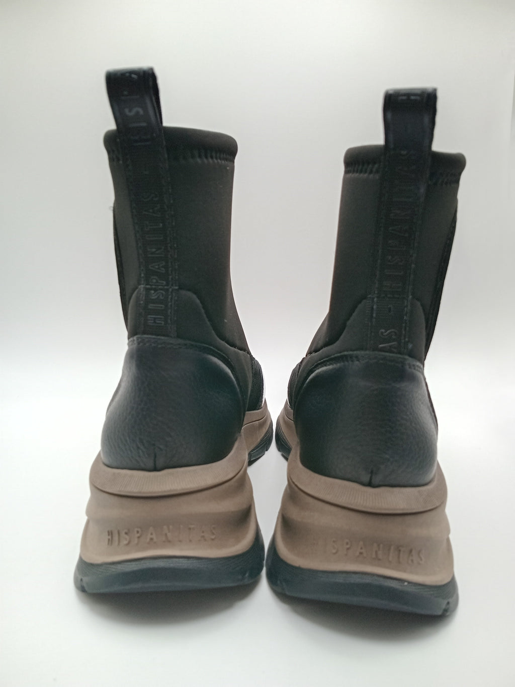 BOTA TÊNIS HISPANITAS PRETO ZIPER FRENTE LOGO ALTO RELEVO 3D