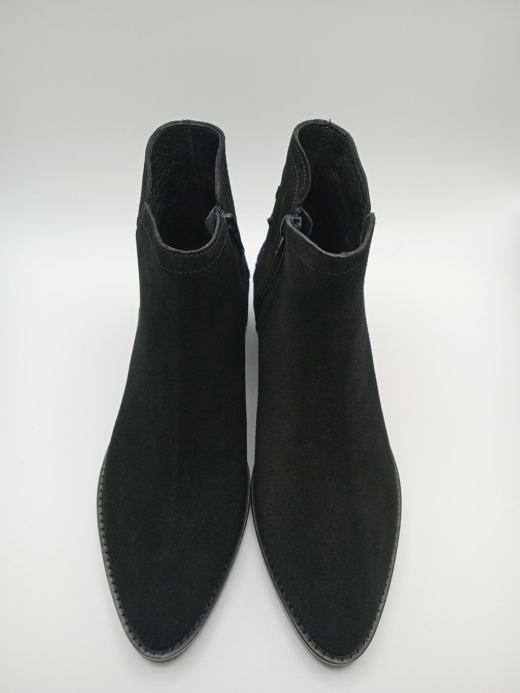 BOTA TEXANA MACADI PRETO COURO BICUDO BORDADO BOTIM