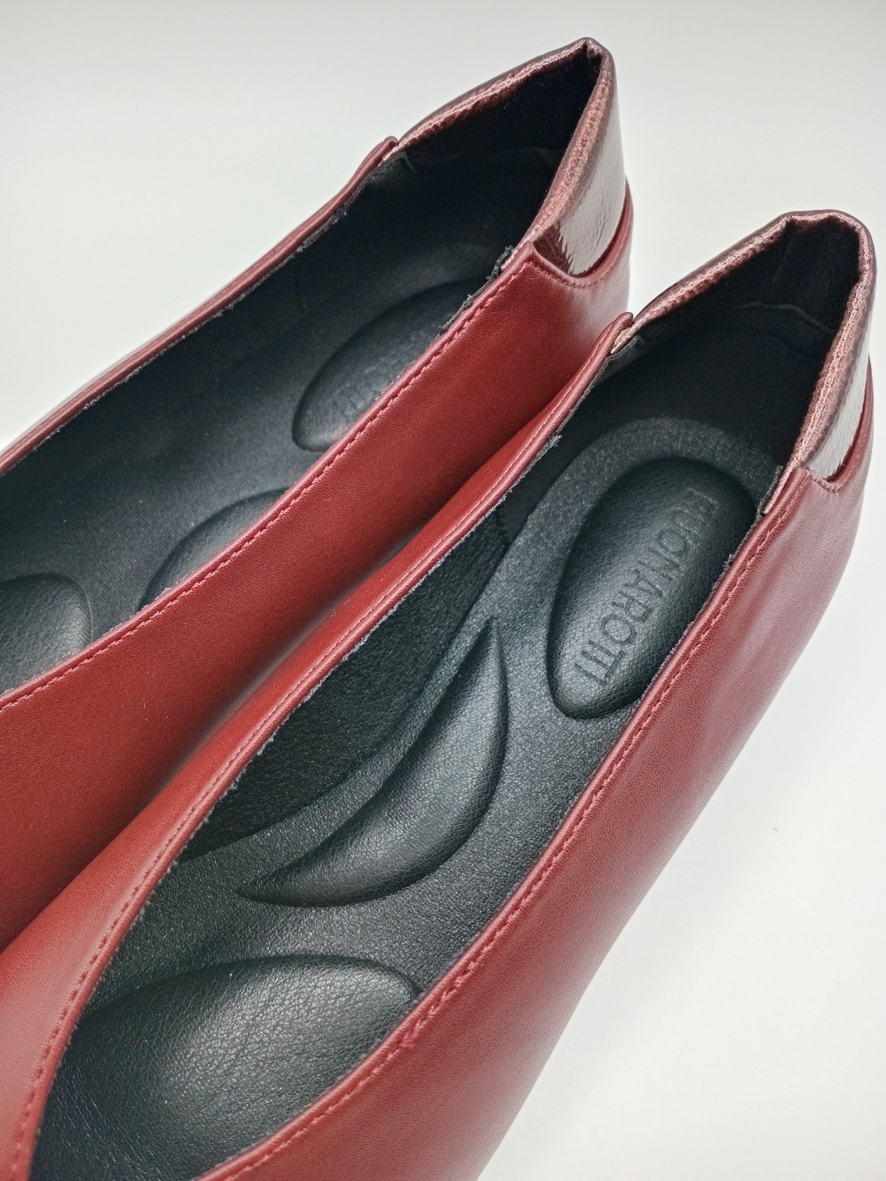 SABRINA BUONAROTTI VINHO ECO PELE PALMILHA ACOLCHOADA BICUDO TEXTURA