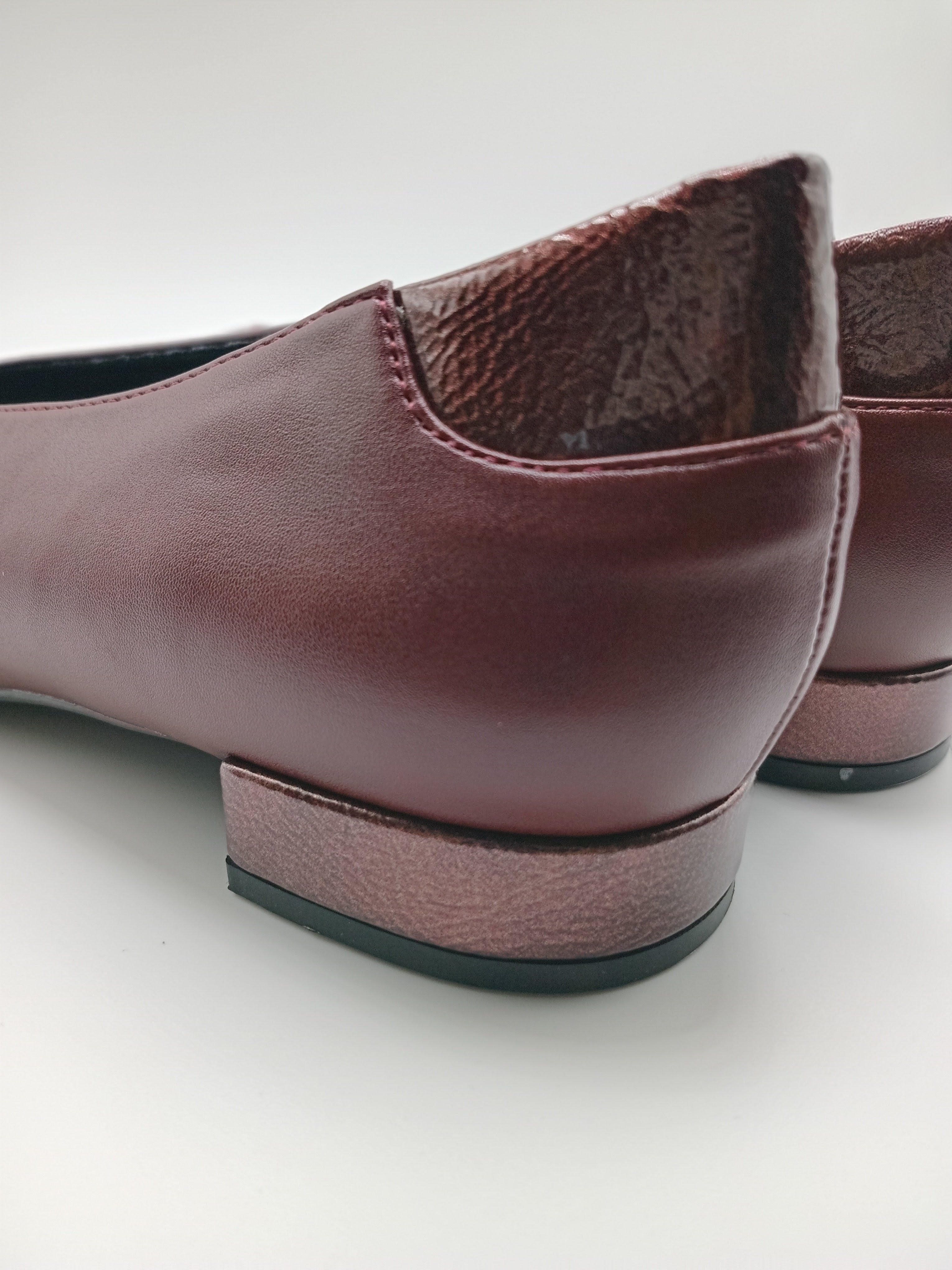 SABRINA BUONAROTTI VINHO ECO PELE PALMILHA ACOLCHOADA BICUDO TEXTURA