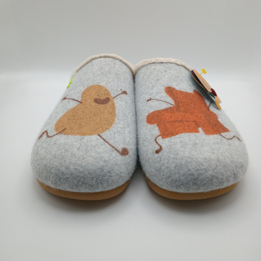 PANTUFAS HOT POTATOES CINZA SOLA GROSSA BORRACHA POLTRONA E BATATA CORRENDO PARA O ABRAÇO