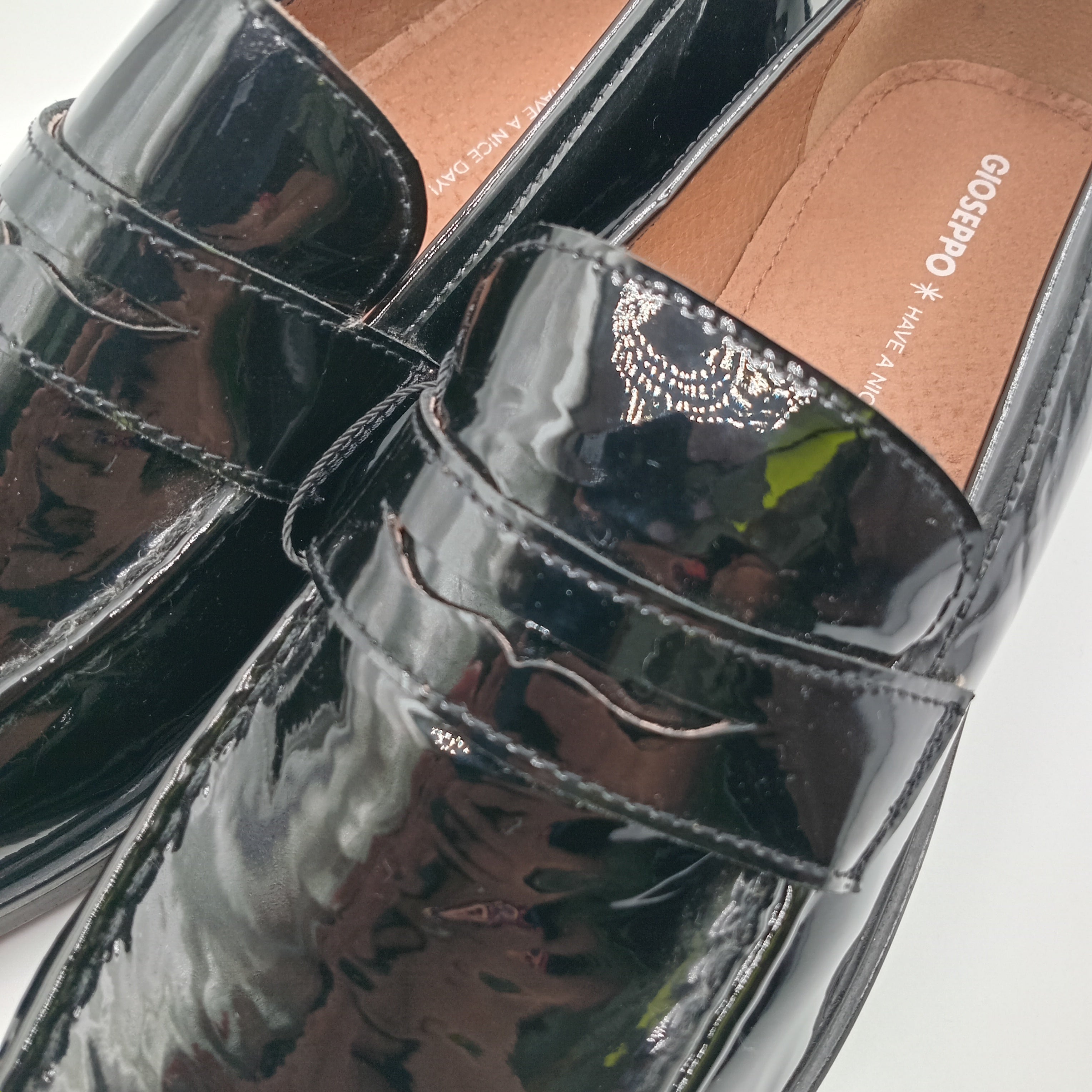 MOCASSIM SALTO GIOSEPPO PRETO COURO VERNIZ LISO