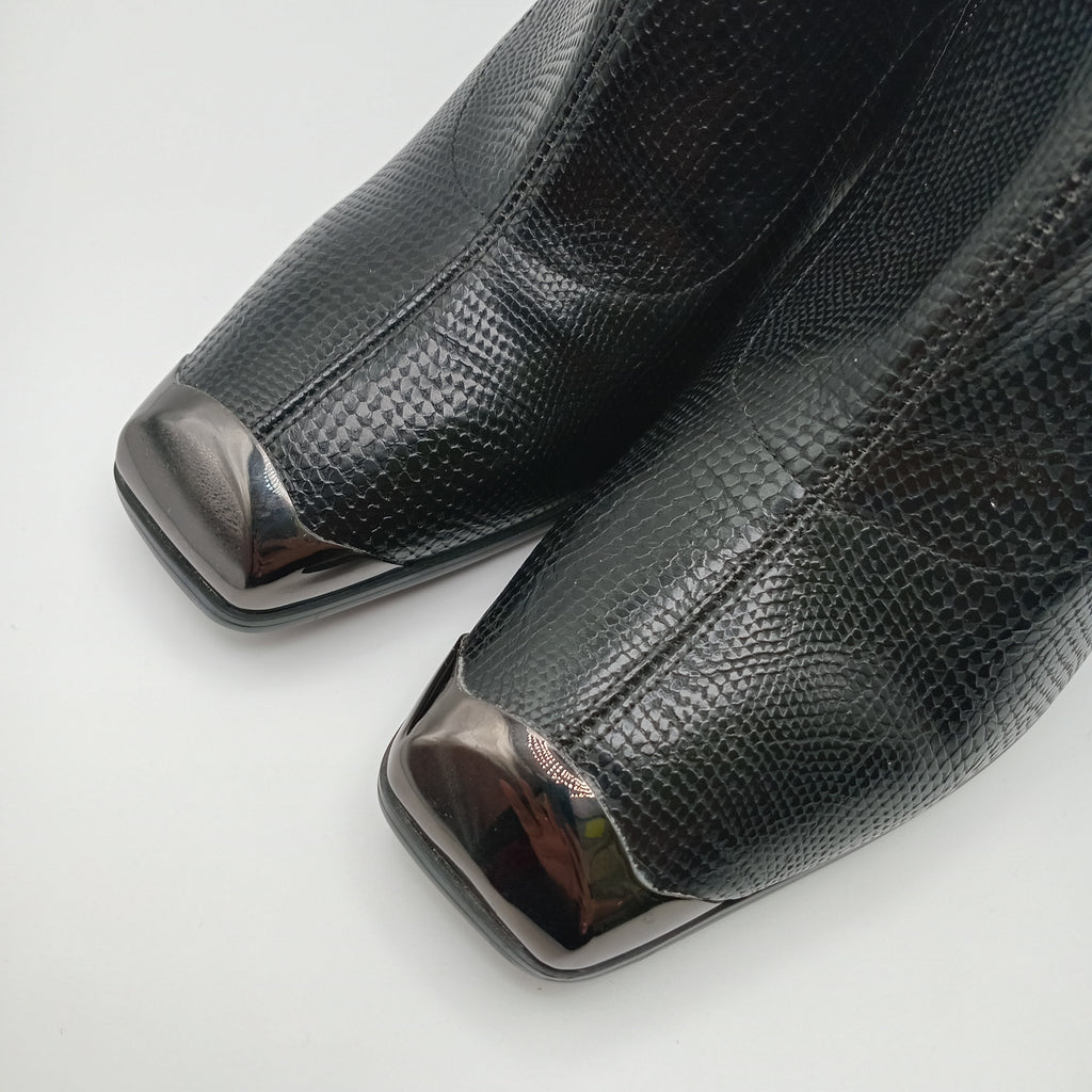 BOTA ROCKAWAY PRETA ECO PELE COBRA BICO METAL ZIPER