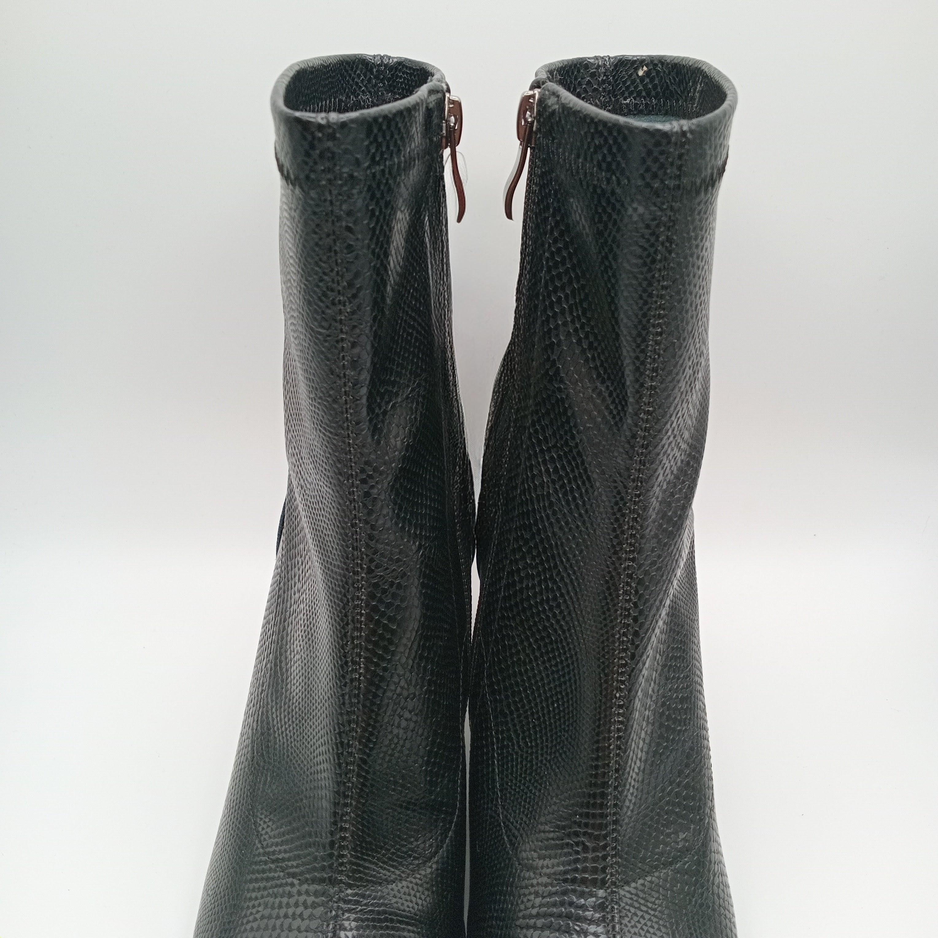 BOTA ROCKAWAY PRETA ECO PELE COBRA BICO METAL ZIPER