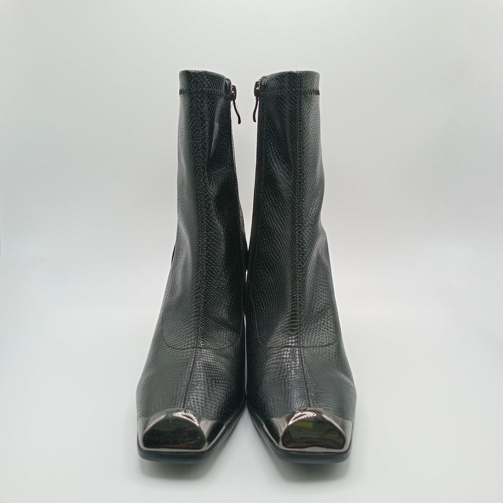 BOTA ROCKAWAY PRETA ECO PELE COBRA BICO METAL ZIPER