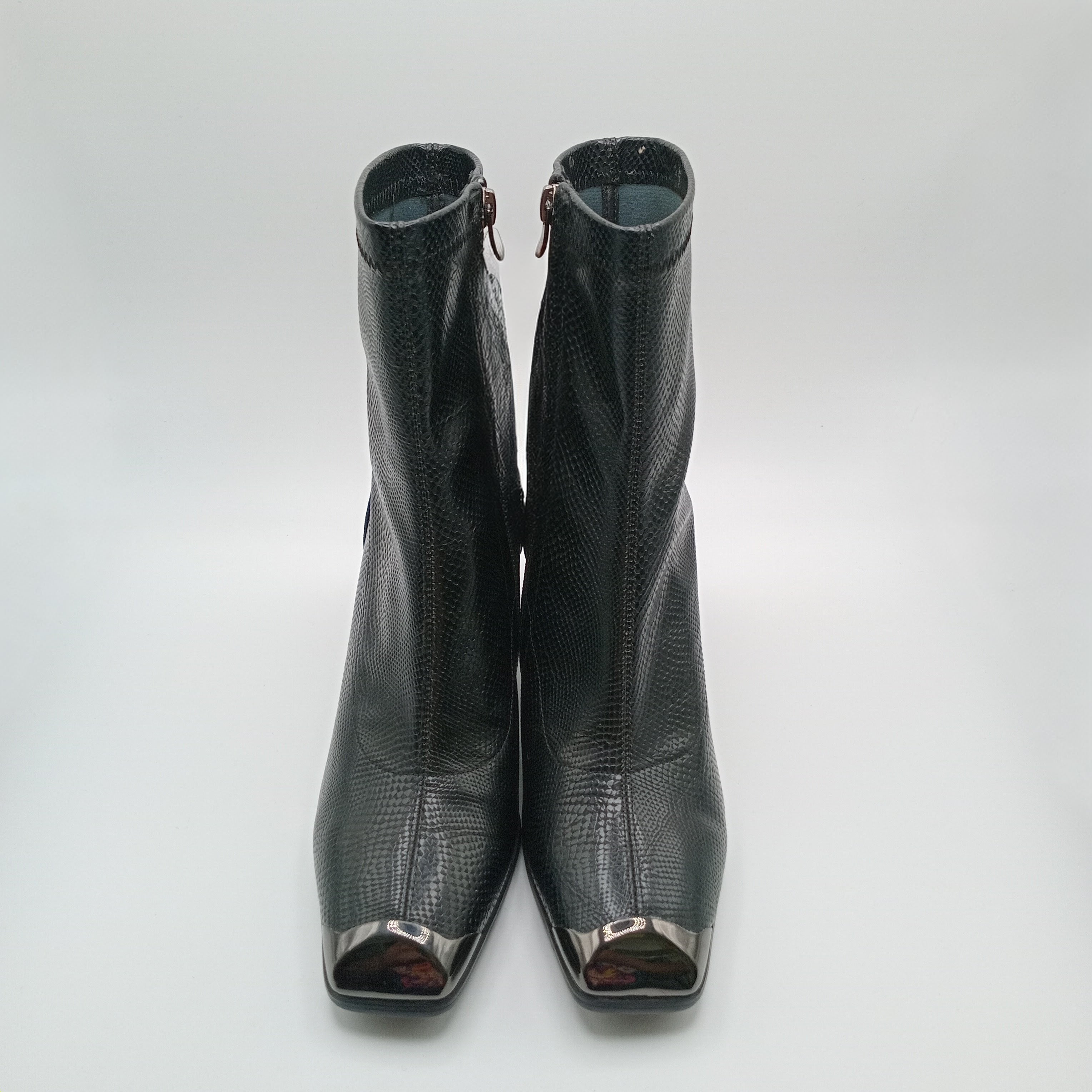 BOTA ROCKAWAY PRETA ECO PELE COBRA BICO METAL ZIPER