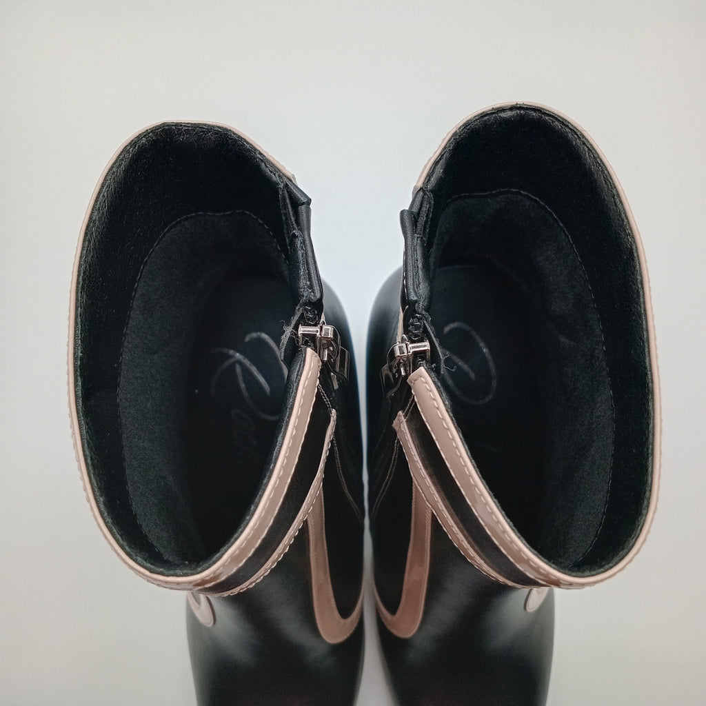 BOTA ROCKAWAY PRETO ECO PELE LISTRA ROSA ZIPER