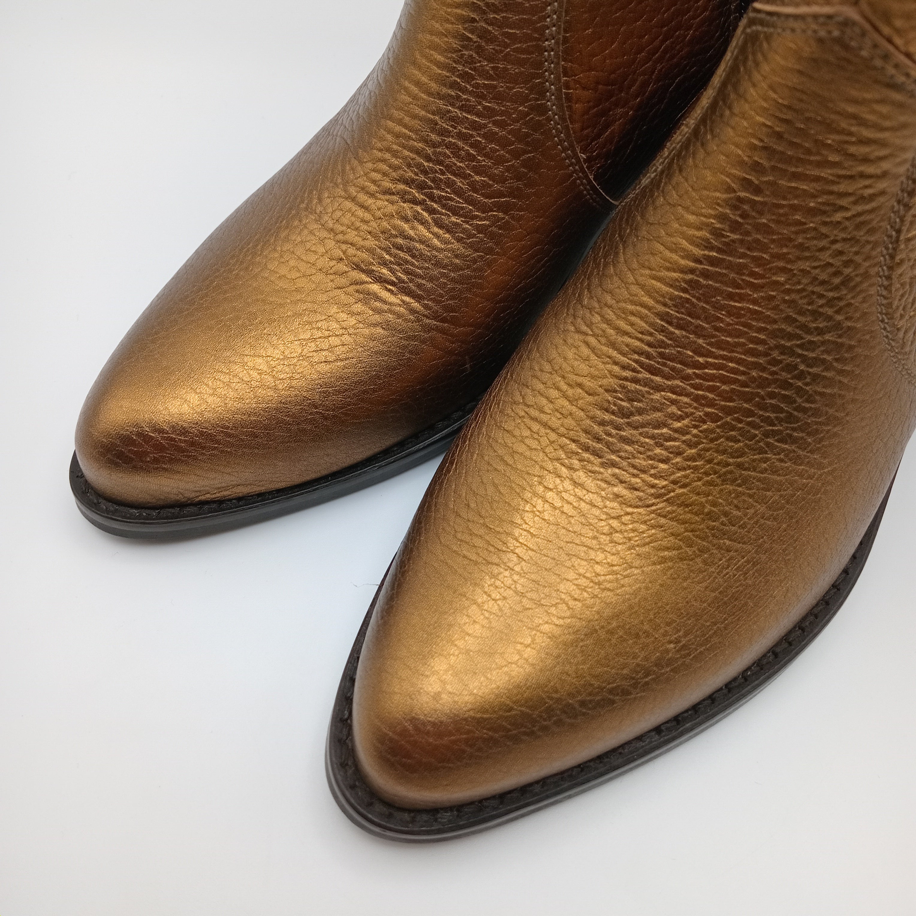 BOTA TEXANA MACADI DOURADO COURO COBRA BICUDO ZIPER BOTIM