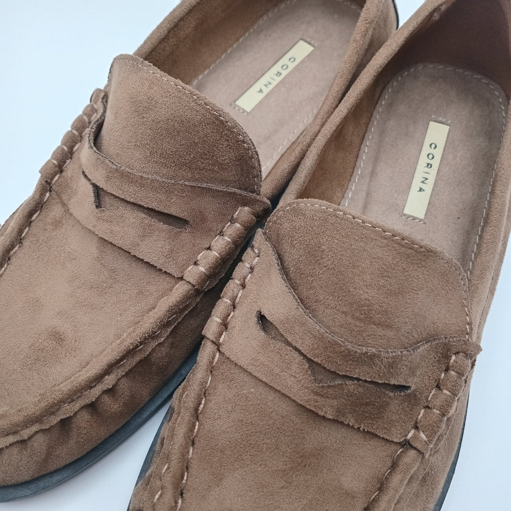 Mocassim Corina Sapato Feminino de Camurça Marrom Confortável e Elegante para o Dia a Dia