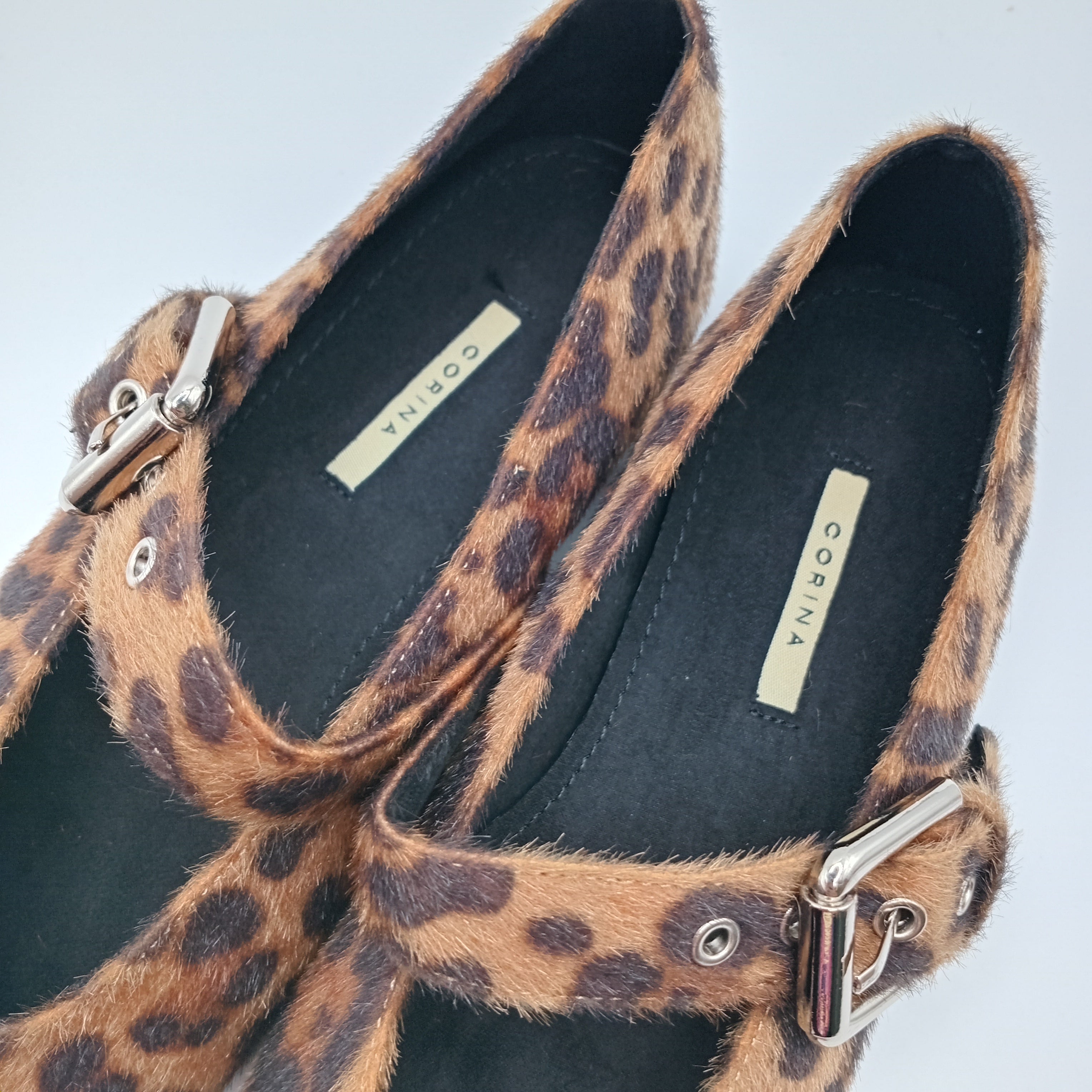 SABRINA MARY JANE CORINA ONÇA CASTANHO FIVELA PRATA ANIMAL PRINT