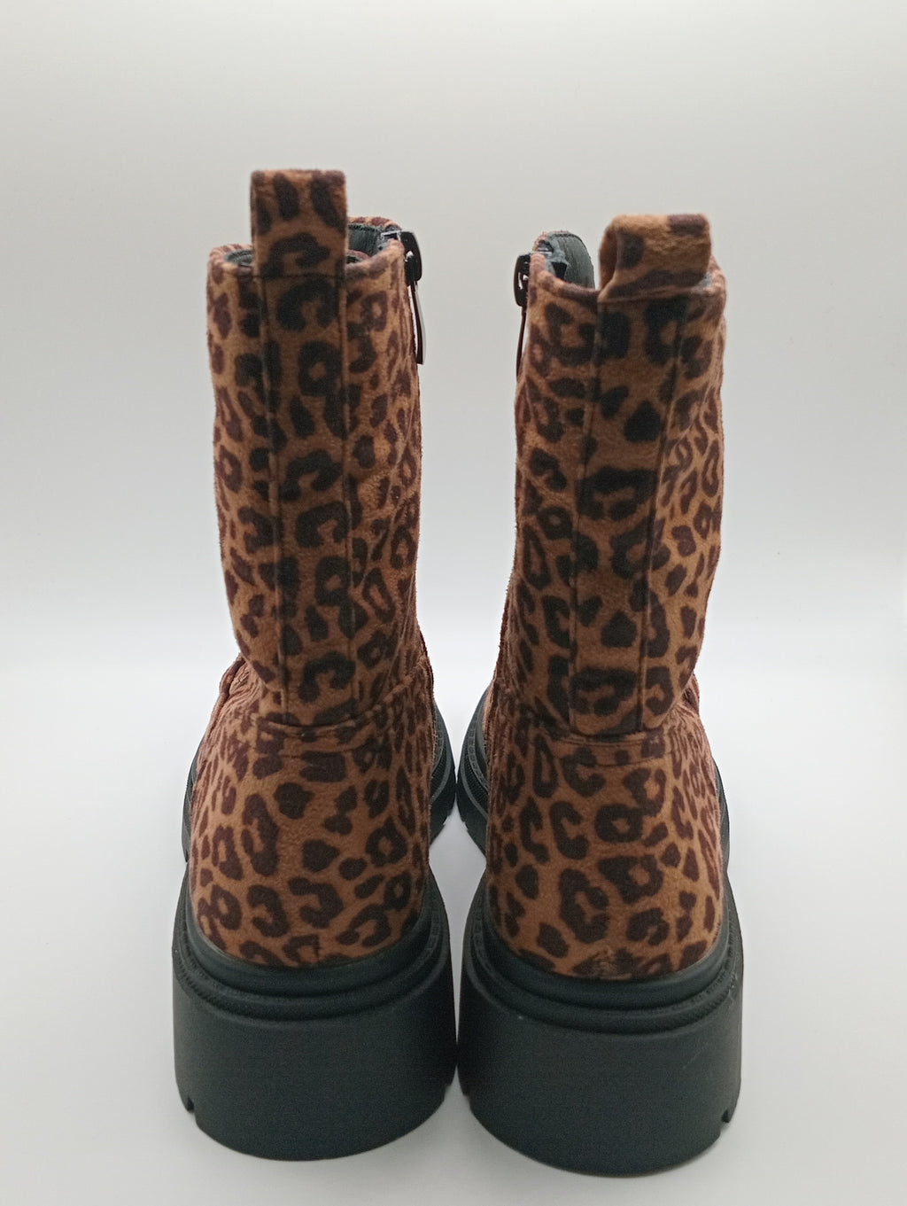 BOTA COTURNO BESTELLE LEOPARDO CAMURÇA FECHO REGULÁVEL ZIPER ANIMAL PRINT