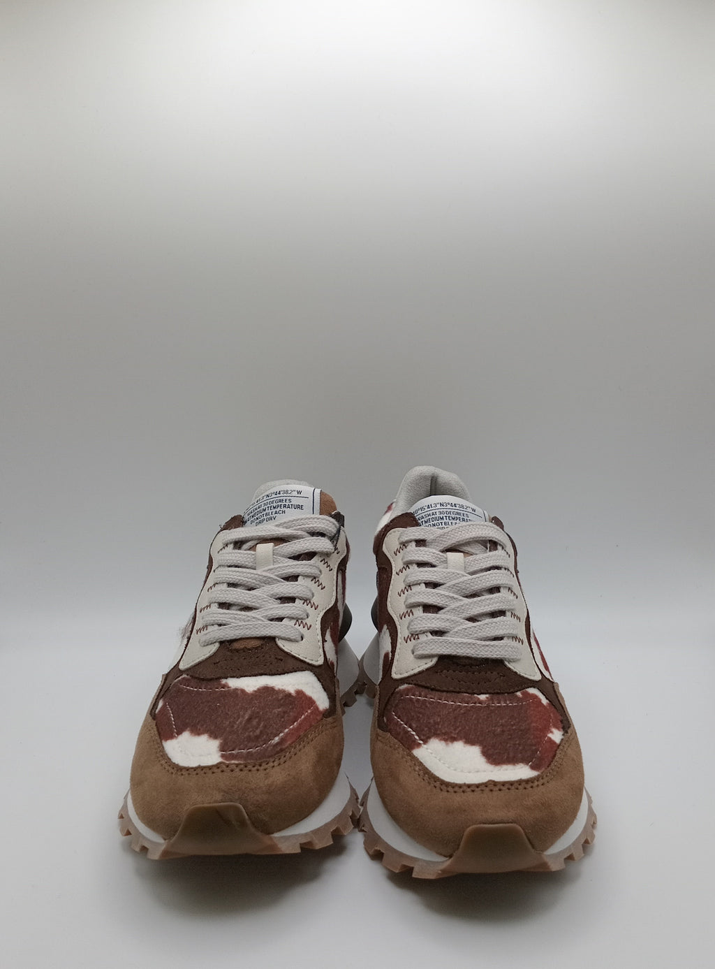 TÊNIS CORINA VACA COW CASTANHO ESCURO CLARO BRANCO TRATORADO ANIMAL PRINT