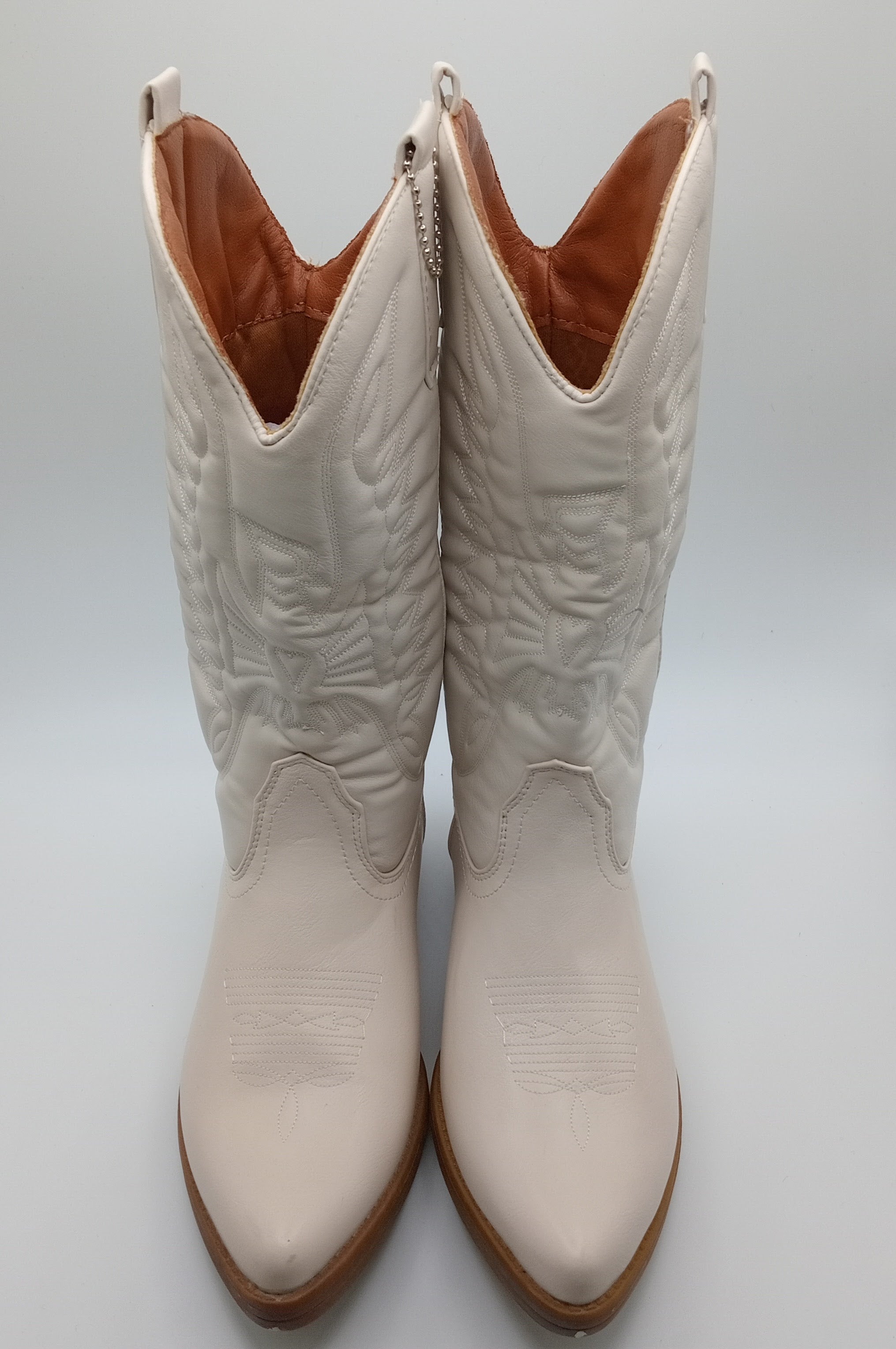 BOTA COWGIRL IDEAL SHOES BRANCO ECO PELE BORDADO BICUDO
