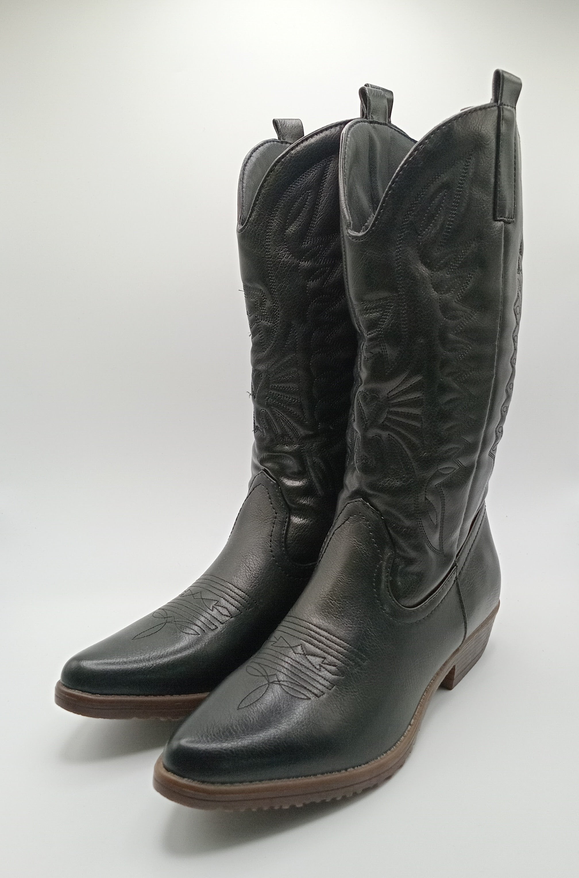 BOTA COWGIRL IDEAL SHOES PRETO ECO PELE BORDADO BICUDO