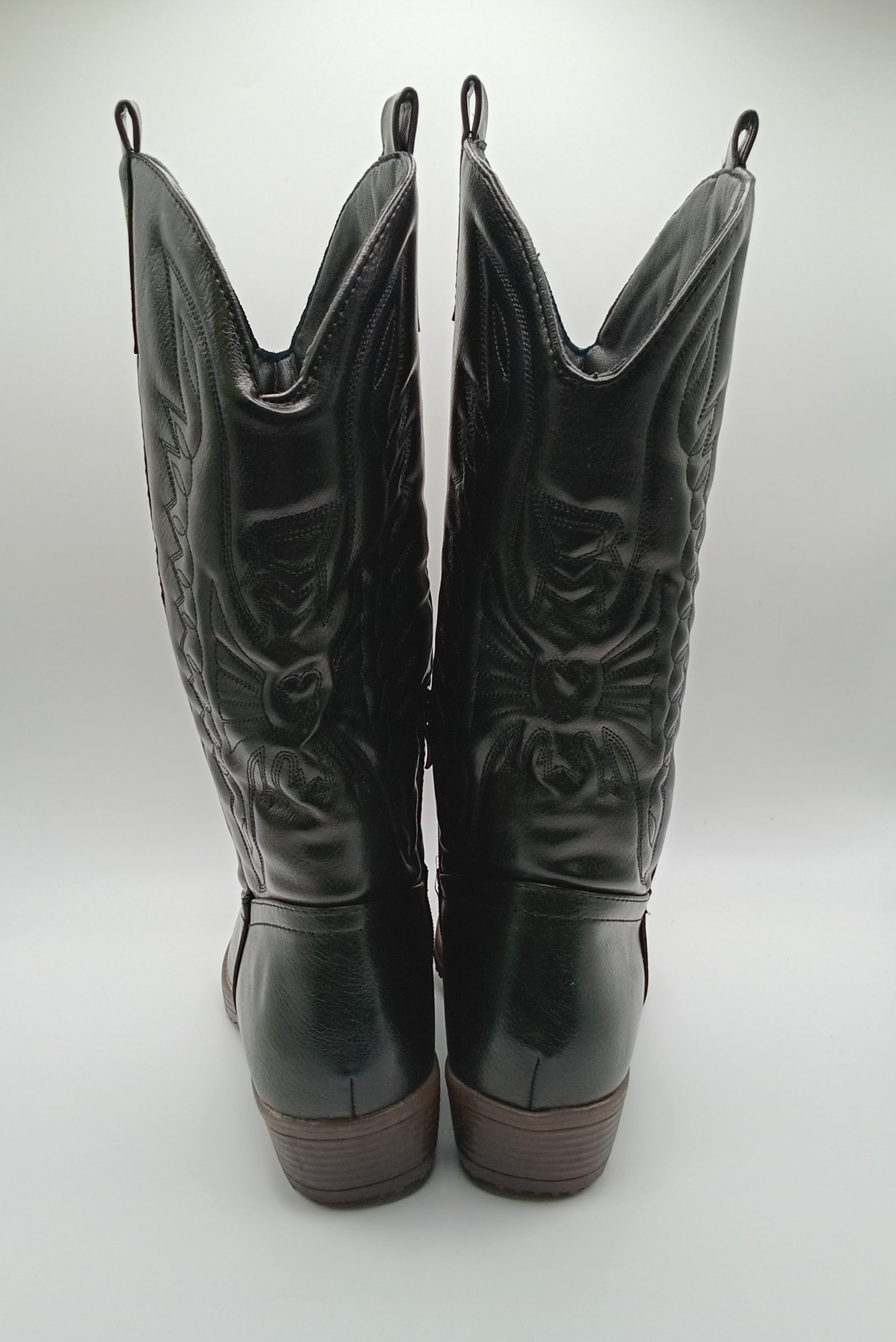 BOTA COWGIRL IDEAL SHOES PRETO ECO PELE BORDADO BICUDO