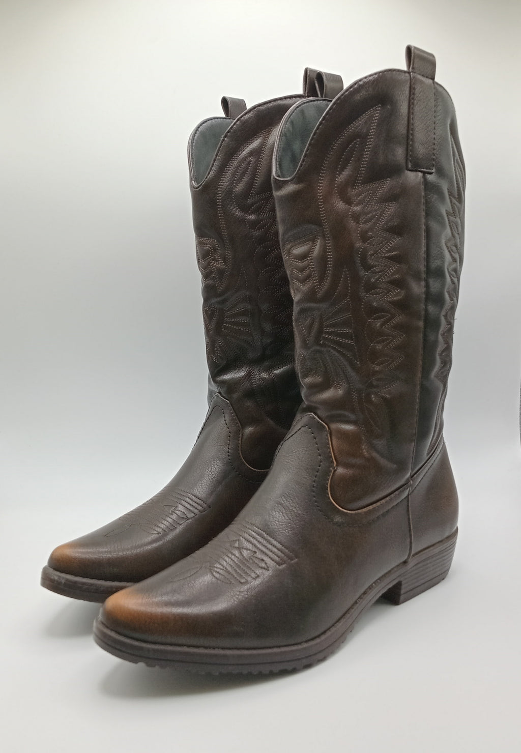 BOTA COWGIRL IDEAL SHOES CASTANHO ESCURO ECO PELE BORDADO BICUDO