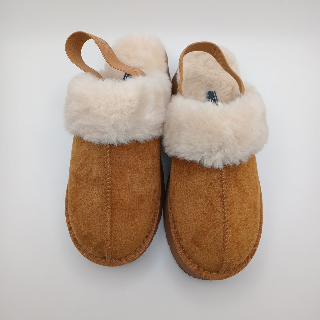 SOCAS PANTUFAS XTI CASTANHO E BRANCO PELOS CAMURÇA TIRAS