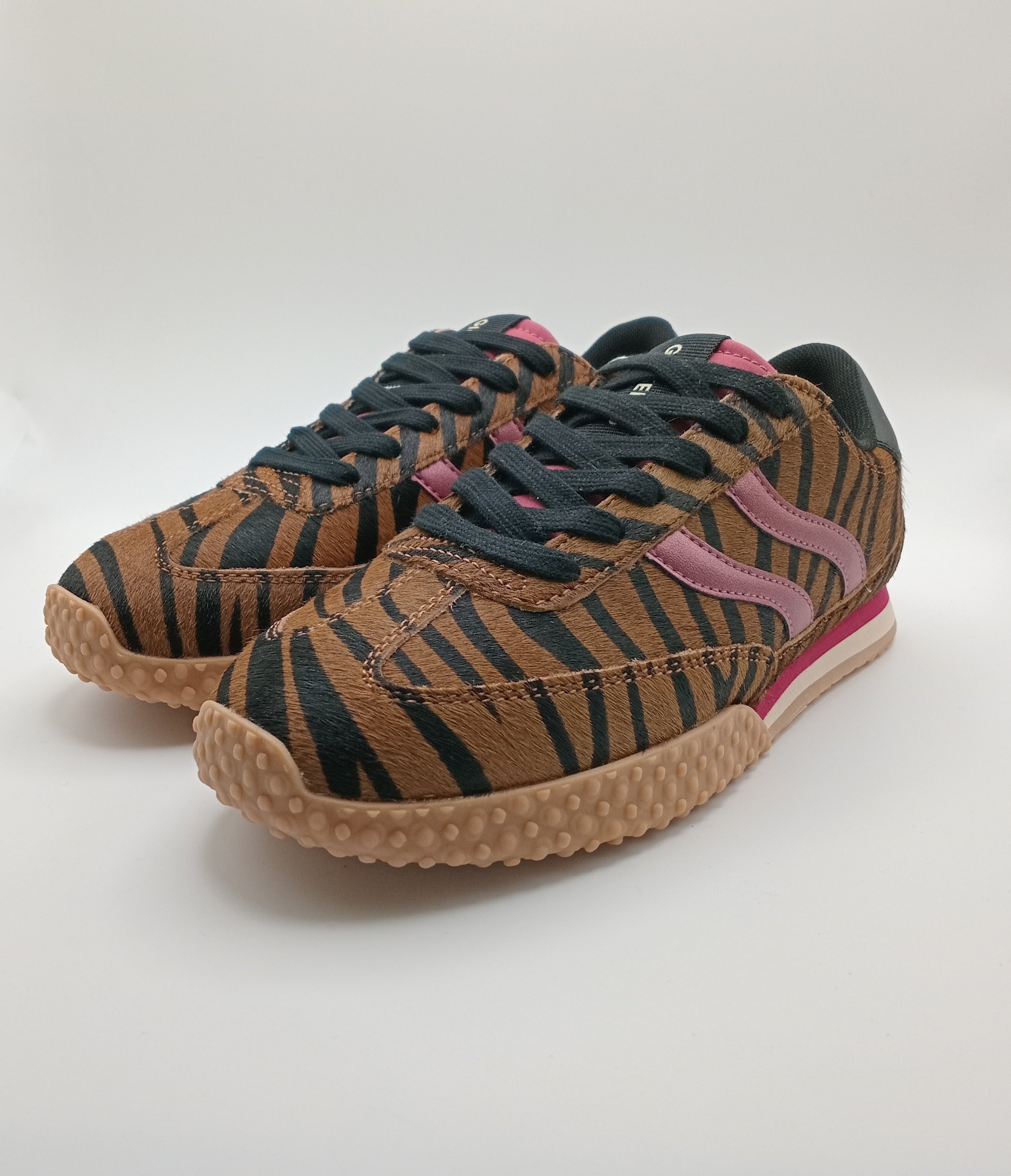 Ténis Femininos Gioseppo com Padrão Zebra Castanho e Detalhes Bordô, Sapatilhas Retro Runner com Sola de Goma Antiderrapante, Calçado Casual de Luxo