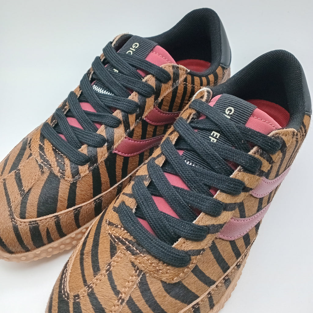 Ténis Femininos Gioseppo com Padrão Zebra Castanho e Detalhes Bordô, Sapatilhas Retro Runner com Sola de Goma Antiderrapante, Calçado Casual de Luxo