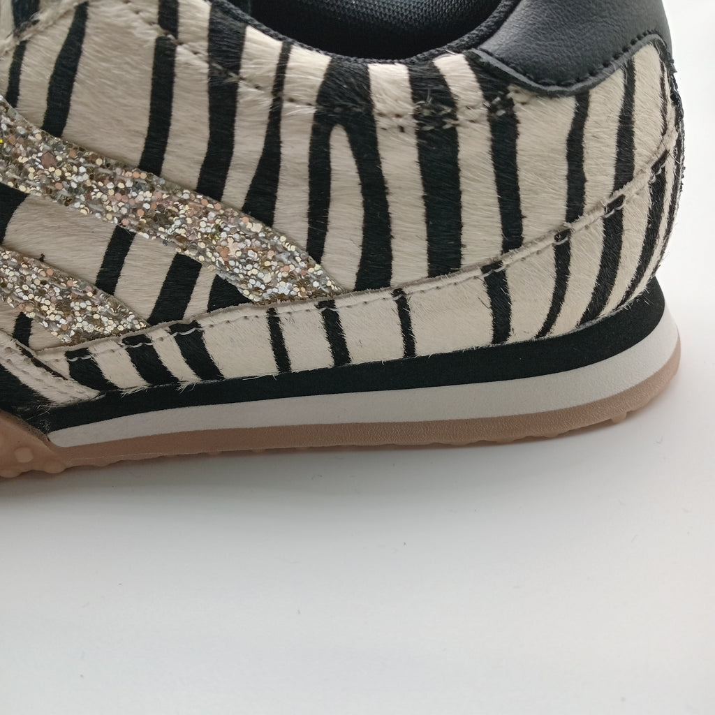 Ténis Femininos Gioseppo Estilo Sapatilhas com Padrão Zebra e Detalhes Rose Gold, Sola de Goma Antiderrapante, Calçado Casual Confortável e Moderno