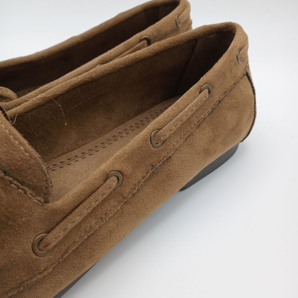 Mocassim Feminino Corina em Camurça com Laço; Sapato Casual Confortável Estilo Náutico Marrom Camel