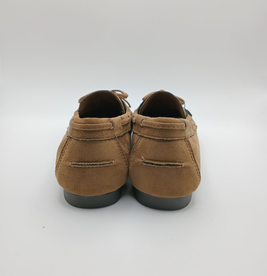 Mocassim Feminino Corina em Camurça com Laço; Sapato Casual Confortável Estilo Náutico Marrom Camel