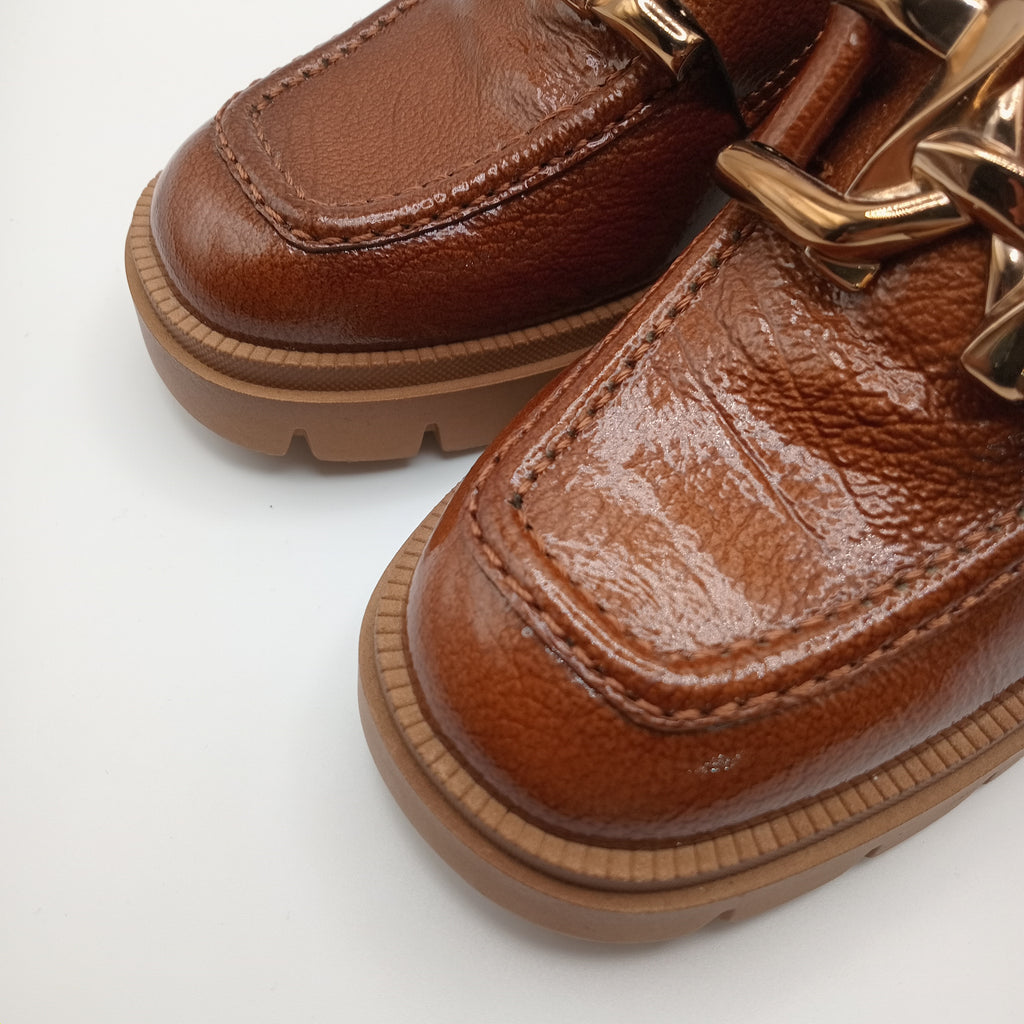 MOCASSIM SALTO HISPANITAS CASTANHO COURO FIVELA DOURADA TRATORADO