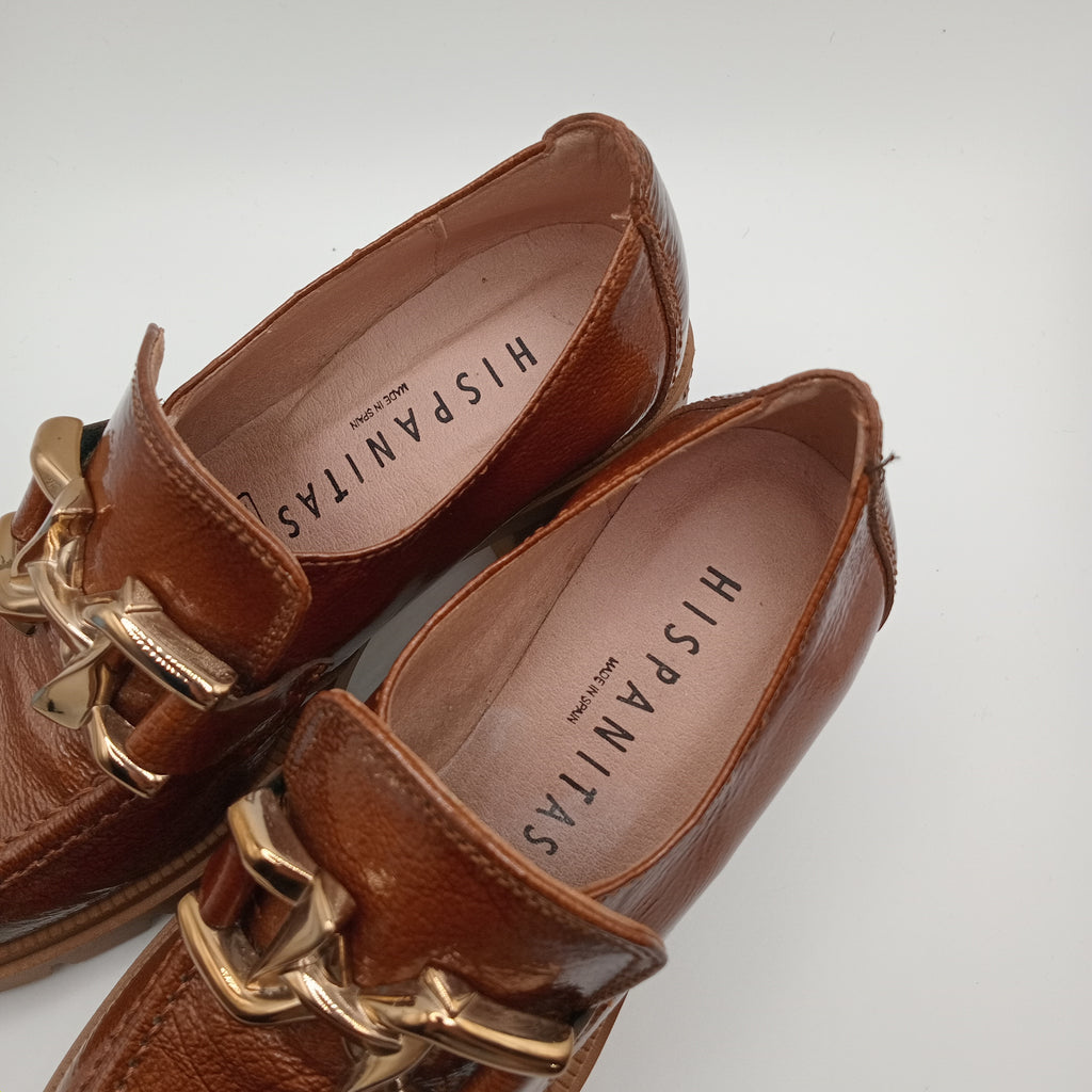 MOCASSIM SALTO HISPANITAS CASTANHO COURO FIVELA DOURADA TRATORADO