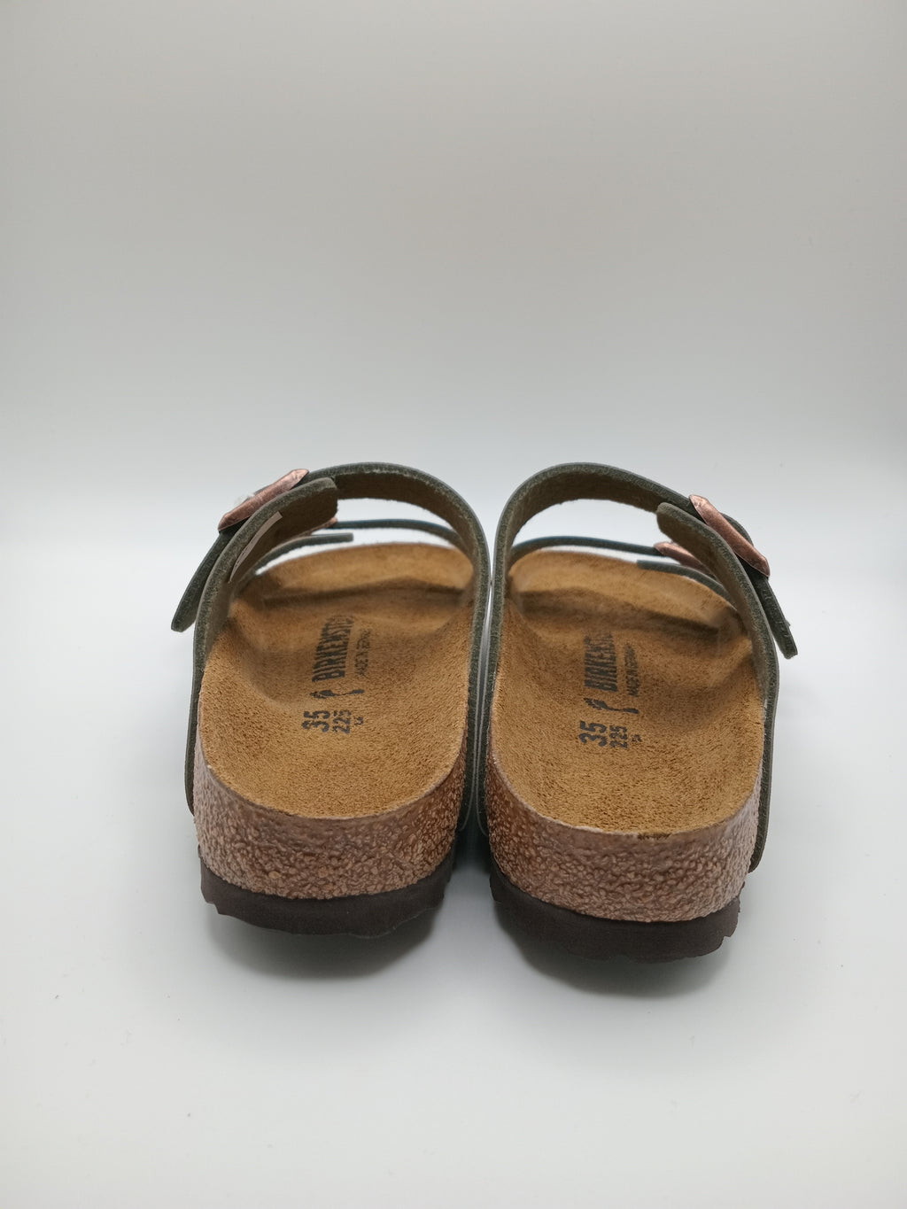 Sandálias Birkenstock Arizona Stone de Camurça Verde cinzento; Chinelos de Cortiça Ergonómicos com Fivelas de Cobre Ajustáveis para Mulher e Homem