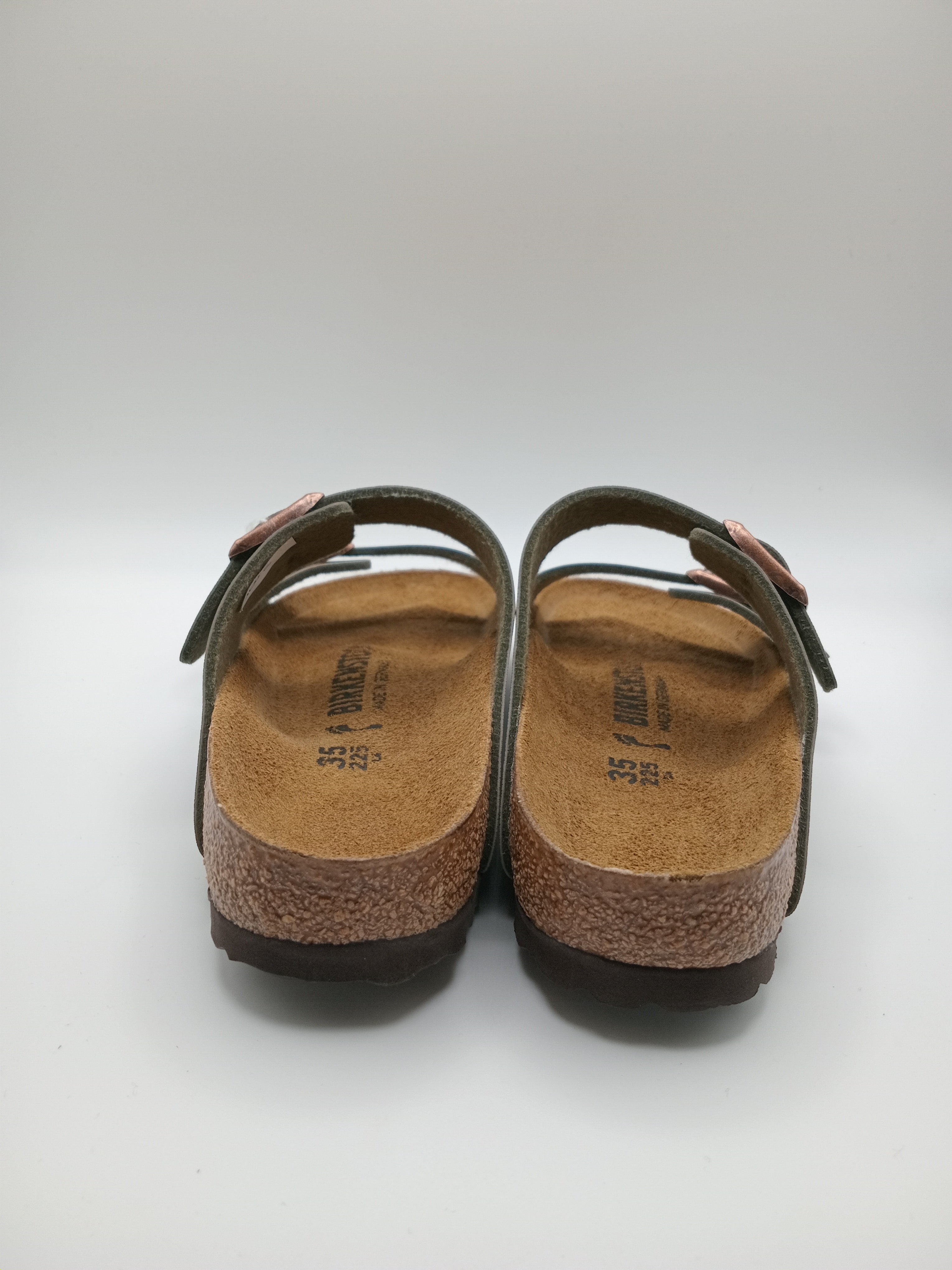 Sandálias Birkenstock Arizona Stone de Camurça Verde cinzento; Chinelos de Cortiça Ergonómicos com Fivelas de Cobre Ajustáveis para Mulher e Homem