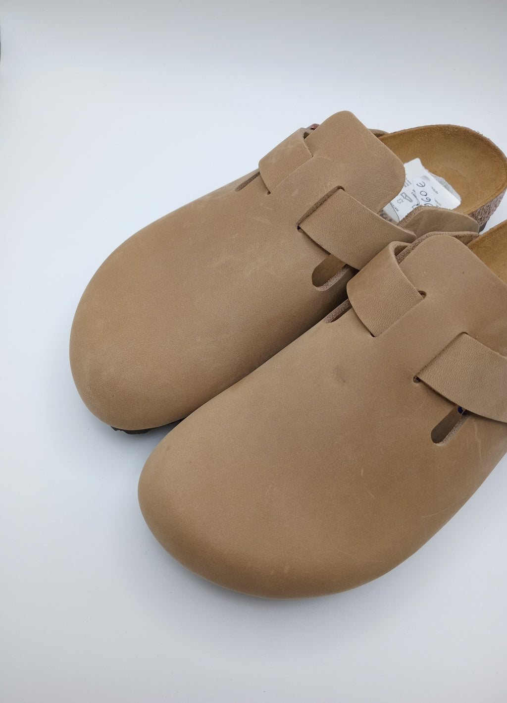 Sapatos Birkenstock Boston BS Tabacco Brown Bege casuais de camurça com fivela ajustável, socos confortáveis com sola de cortiça ergonómica, calçado unissexo estilo clássico para uso diário