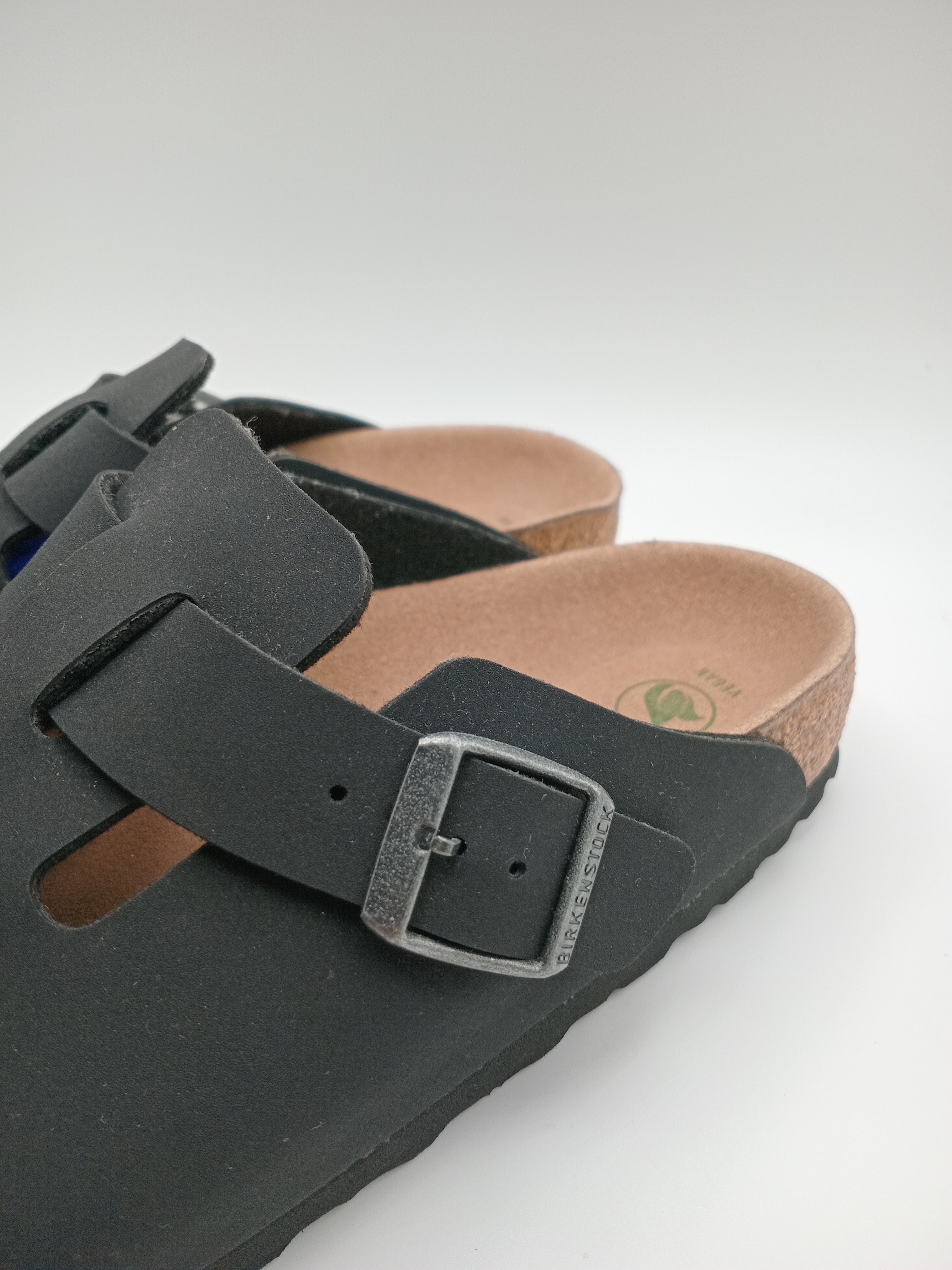 SOCAS BOSTON BS BIRKENSTOCK BLACK FIVELA PRATA VEGAN