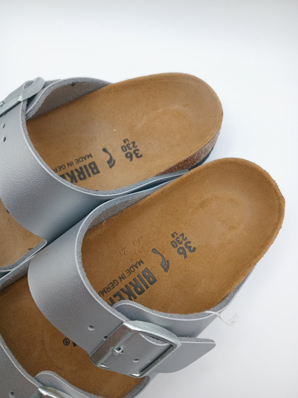 SANDÁLIA ARIZONA BS BIRKENSTOCK SILVER FIVELA PRATA COURO PRATA ACETINADO