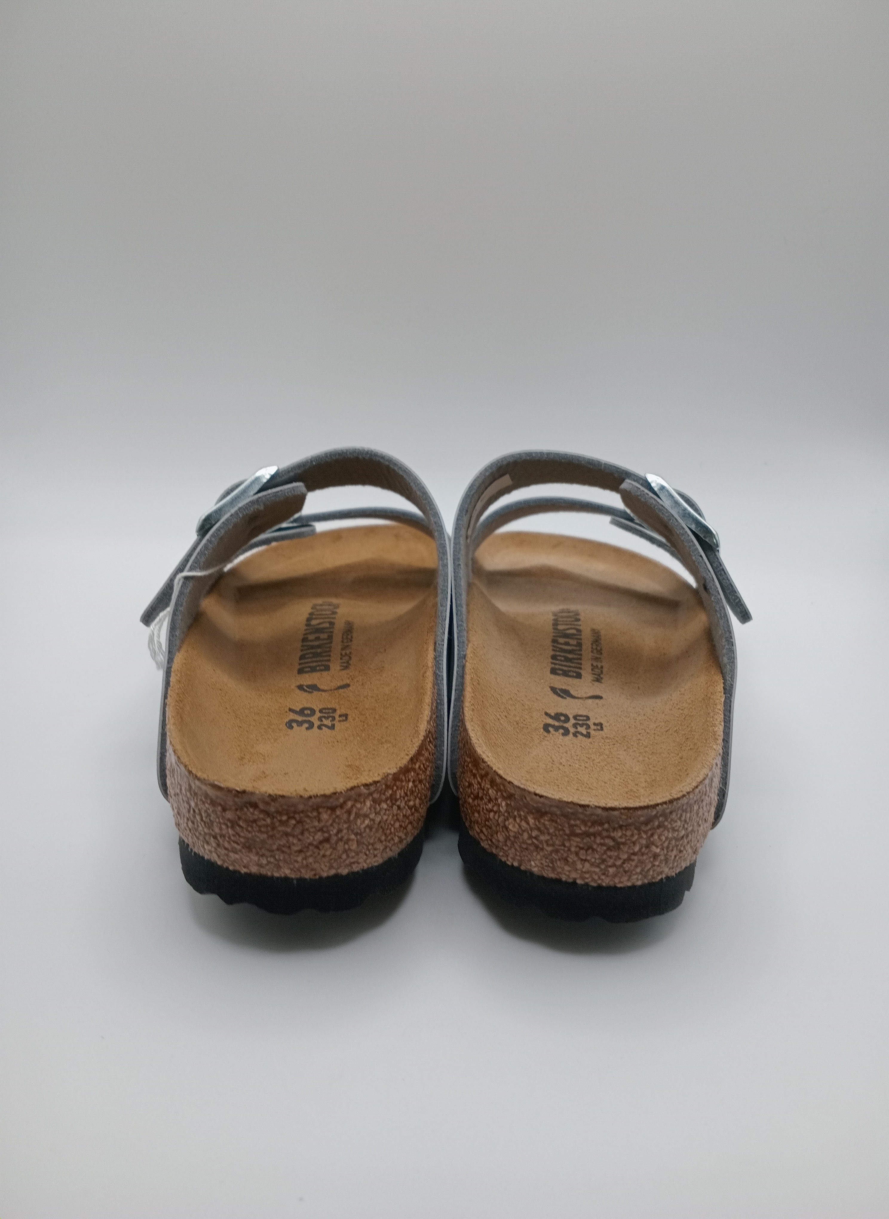 SANDÁLIA ARIZONA BS BIRKENSTOCK SILVER FIVELA PRATA COURO PRATA ACETINADO