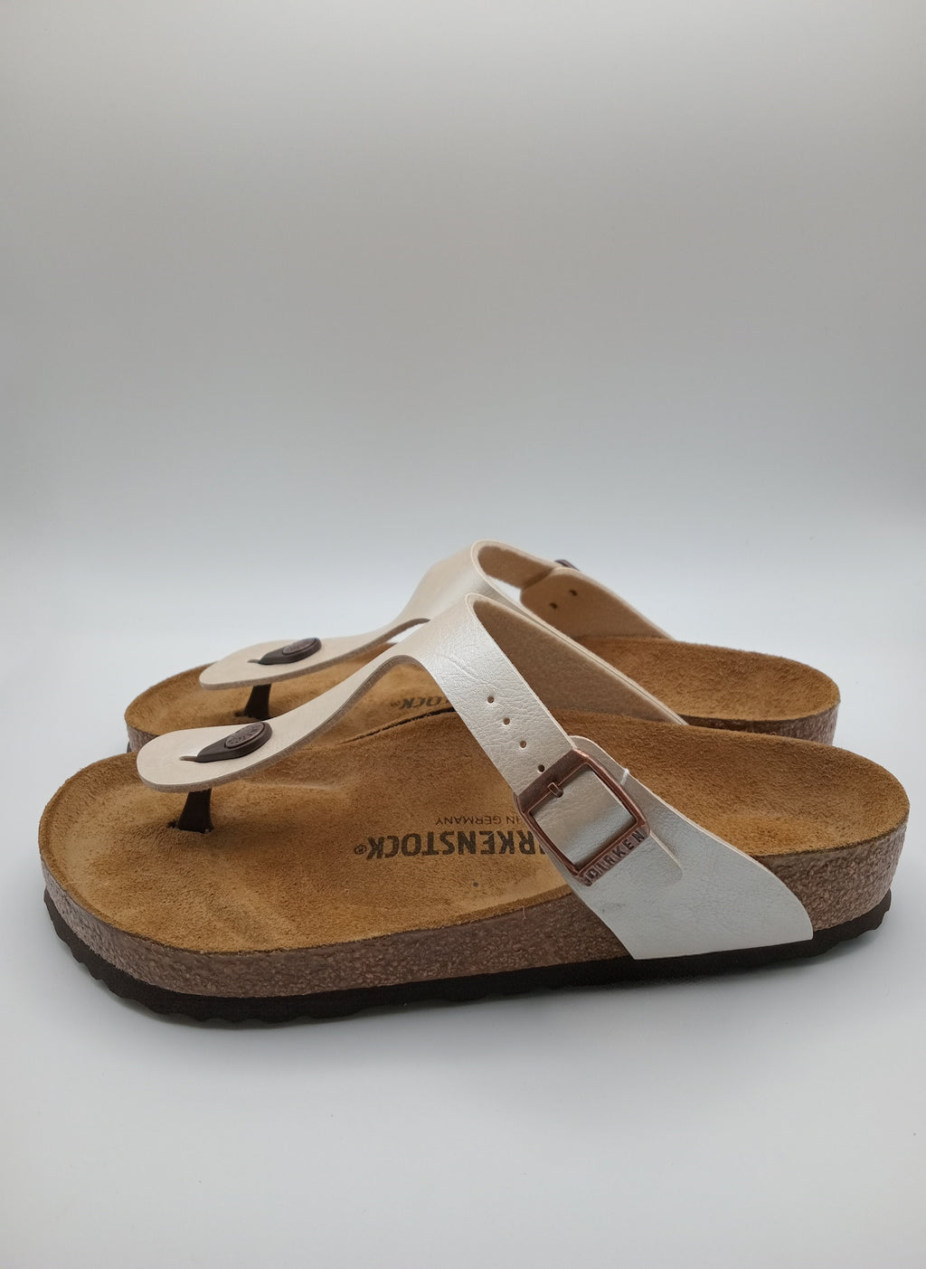 SANDÁLIA GIZEH BS BIRKENSTOCK GRACEFUL PEARL WHITE FIVELA COBRE COURO BRANCO PEROLADO