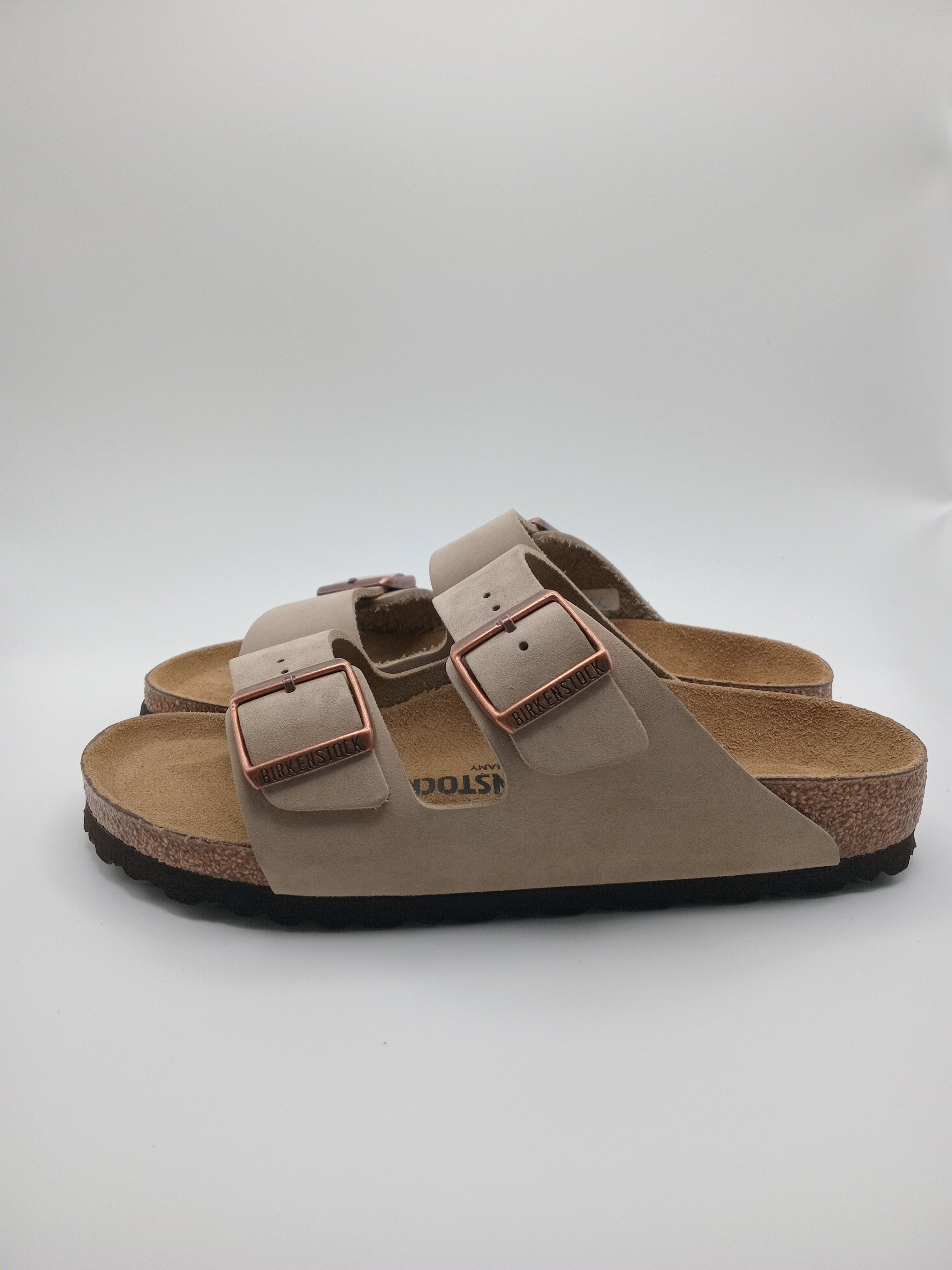 SANDÁLIA ARIZONA BS BIRKENSTOCK BEIGE FIVELA COBRE COURO BEGE