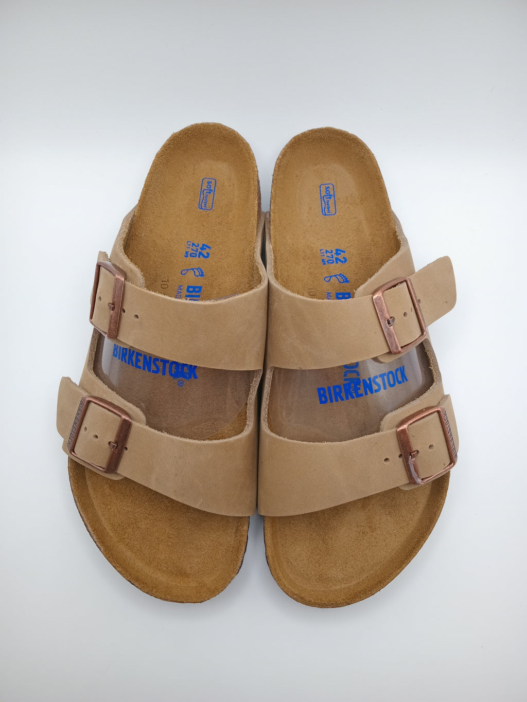 Sandálias Birkenstock Arizona Tabacco Brown de Camurça; Chinelos de Cortiça Ergonómicos com Fivelas de Cobre Ajustáveis para Mulher e Homem