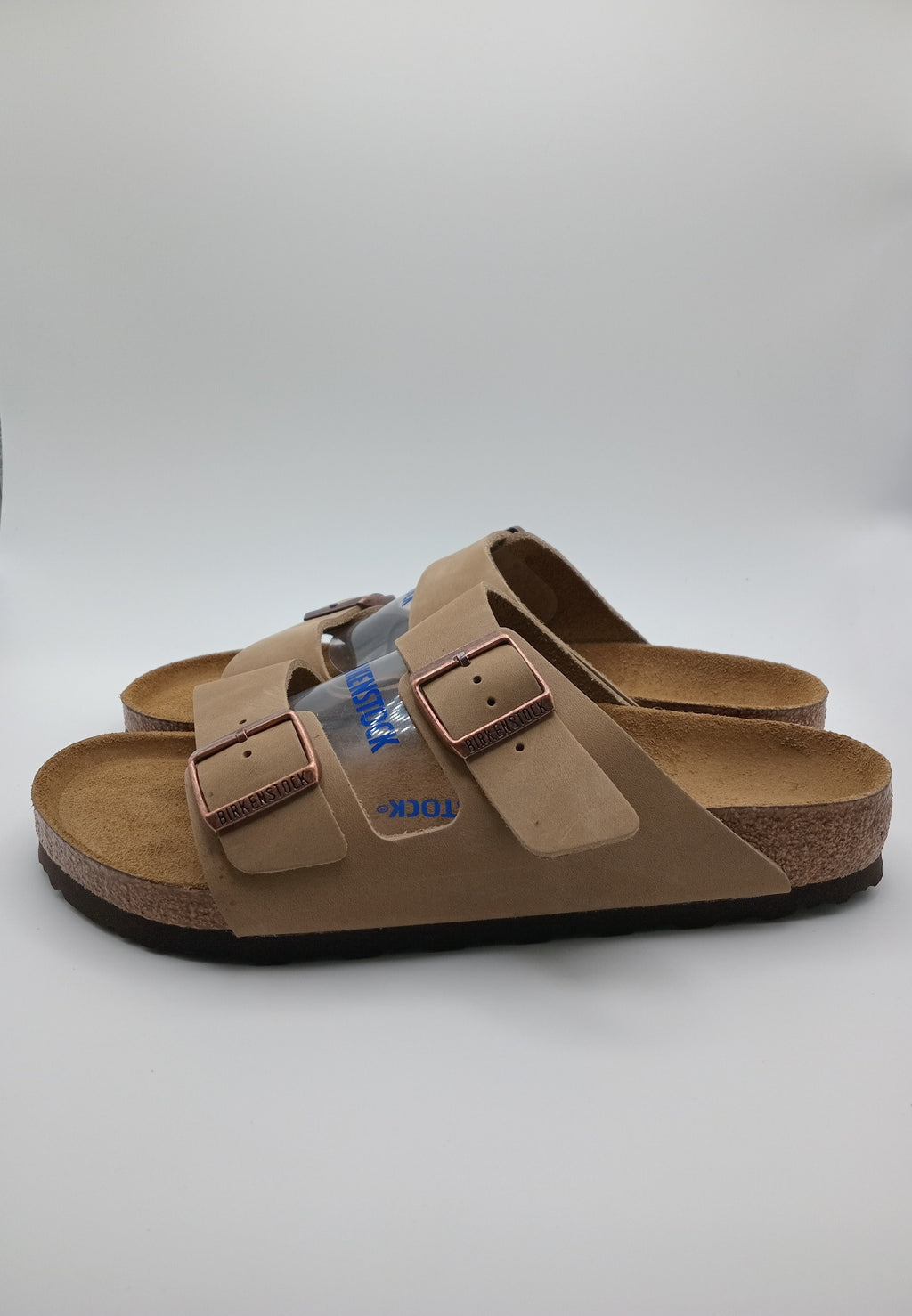 Sandálias Birkenstock Arizona Tabacco Brown de Camurça; Chinelos de Cortiça Ergonómicos com Fivelas de Cobre Ajustáveis para Mulher e Homem