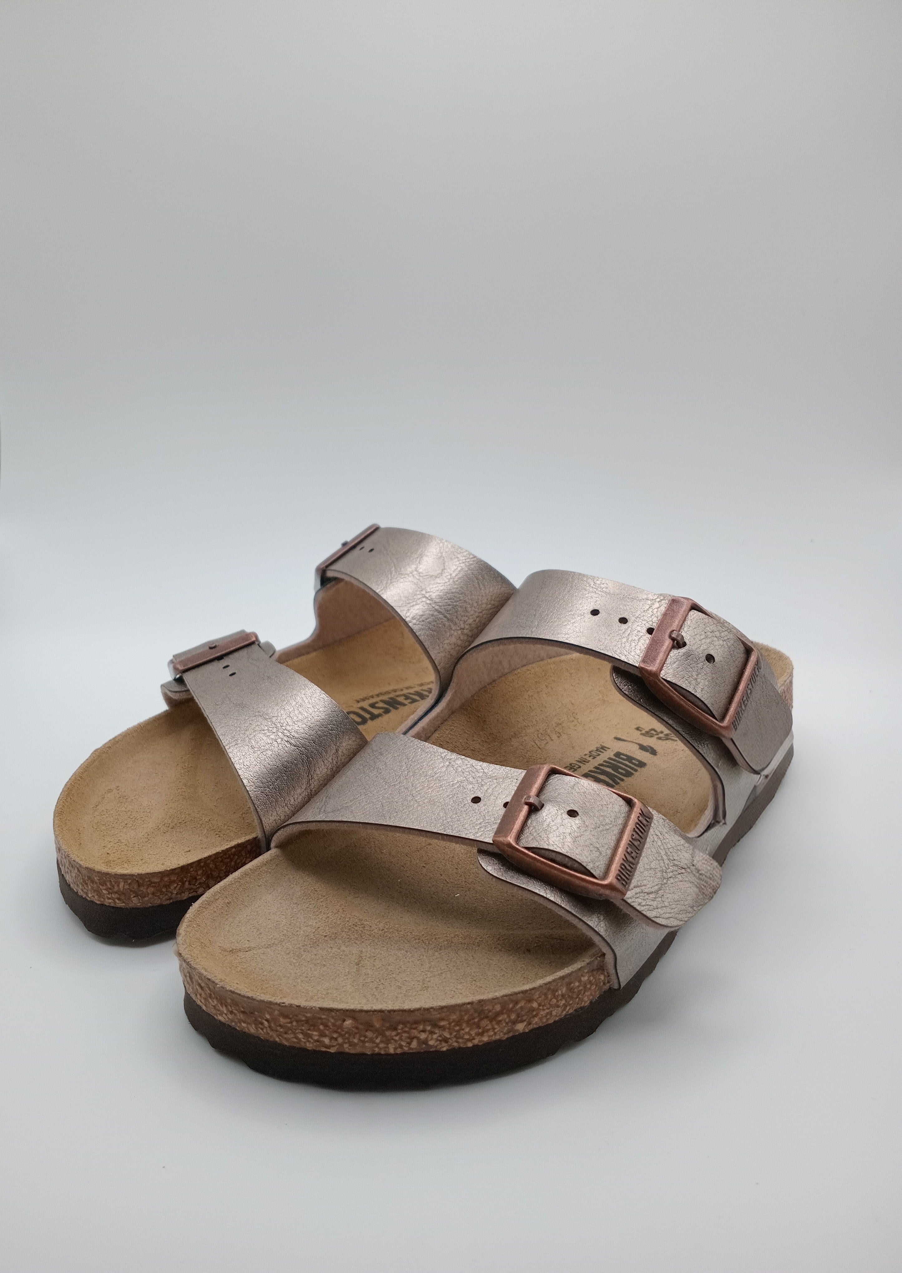 SANDÁLIA ARIZONA BS BIRKENSTOCK GRACEFUL TAUPE  FIVELA COBRE COURO BRONZE EFEITO COBRA
