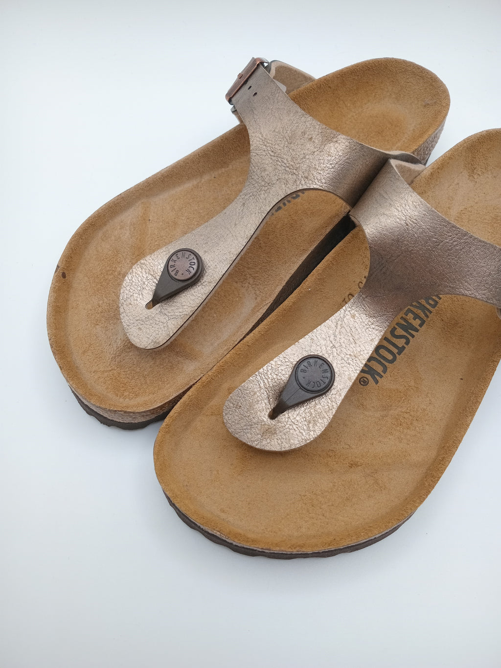 SANDÁLIA GIZEH BS BIRKENSTOCK GRACEFUL TAUPE FIVELA COBRE COURO BRONZE ACETINADO EFEITO COBRA